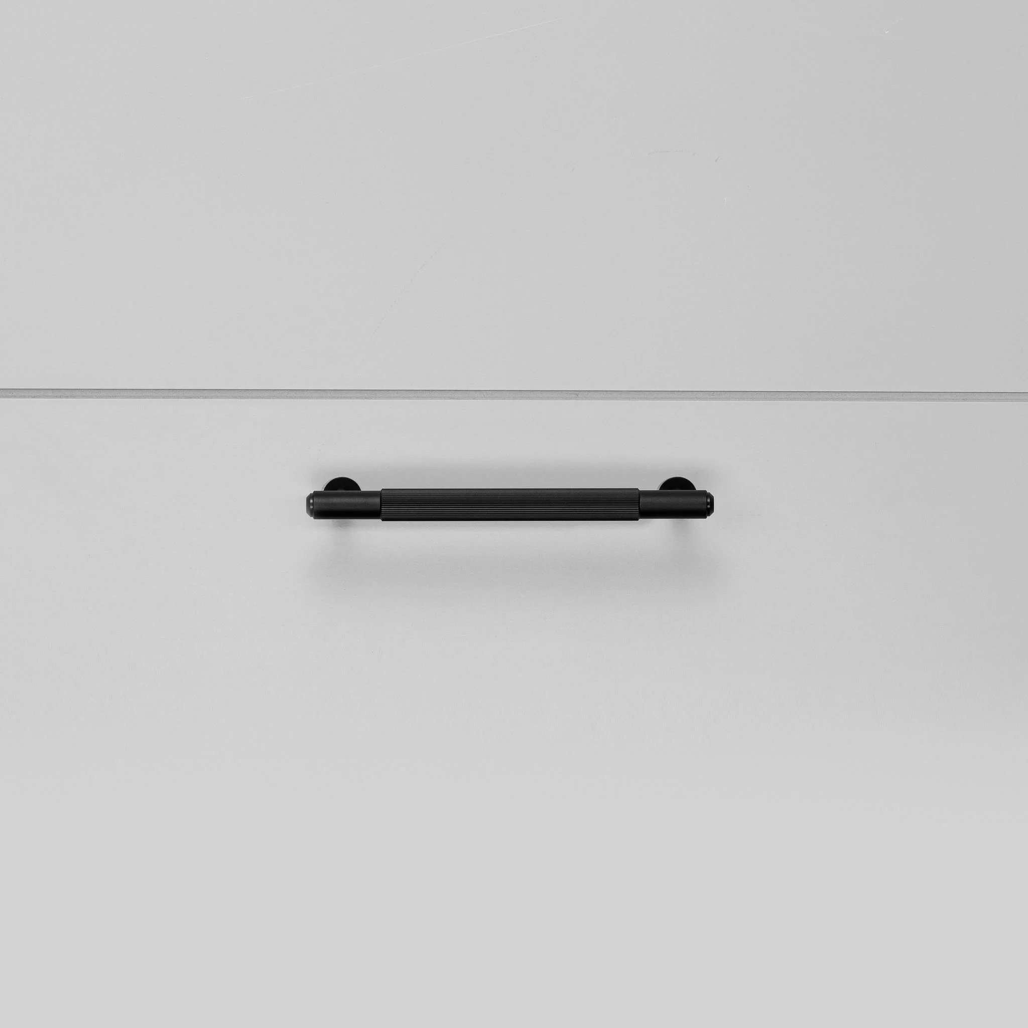PULL BAR / LINEAR