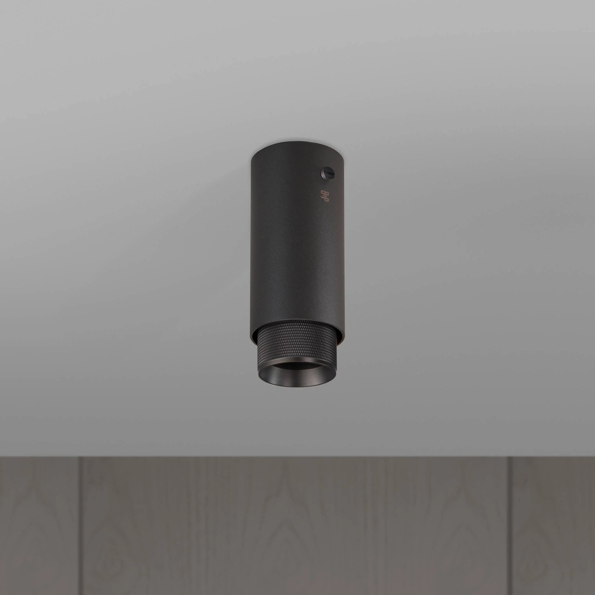 Foco de superficie EXHAUST SURFACE Cross en GRAPHITE