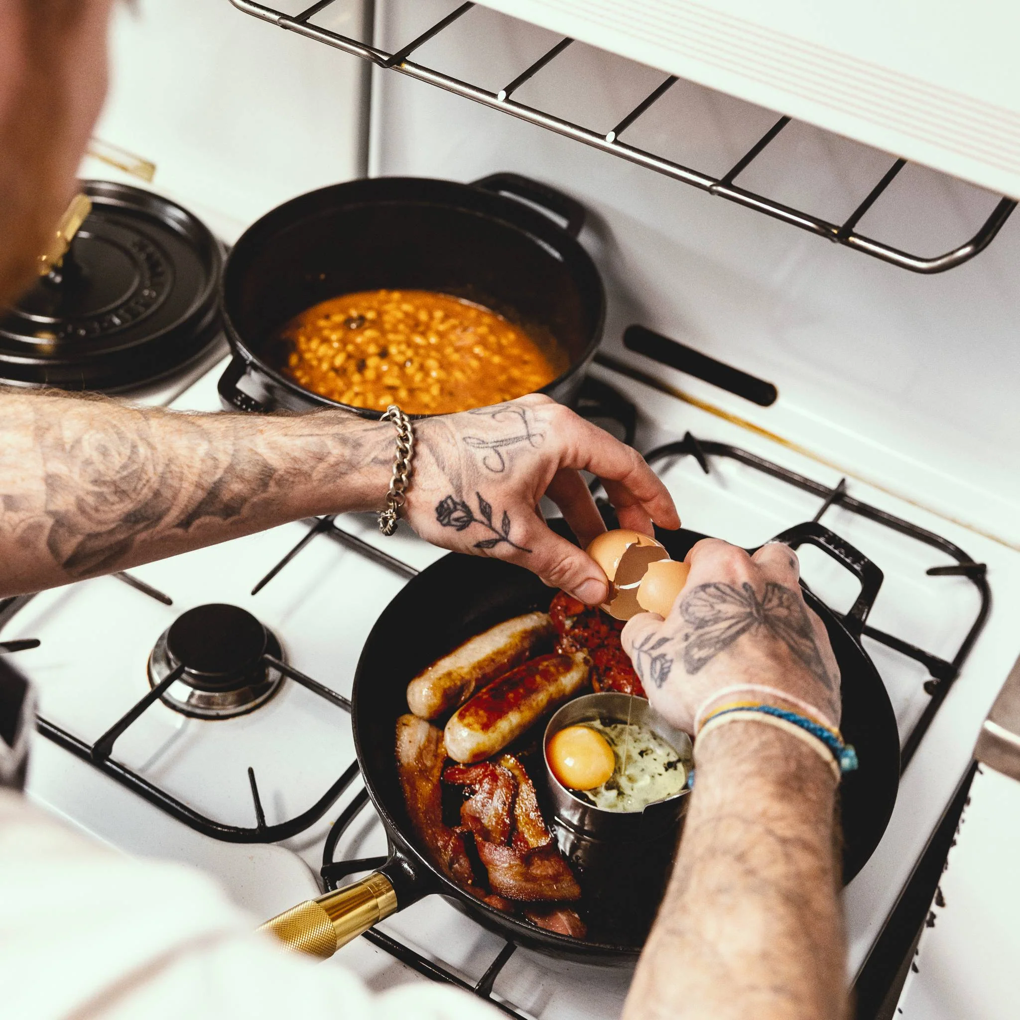 Staub 28cm 무쇠 크로스 너얼드 핸들 프라이팬