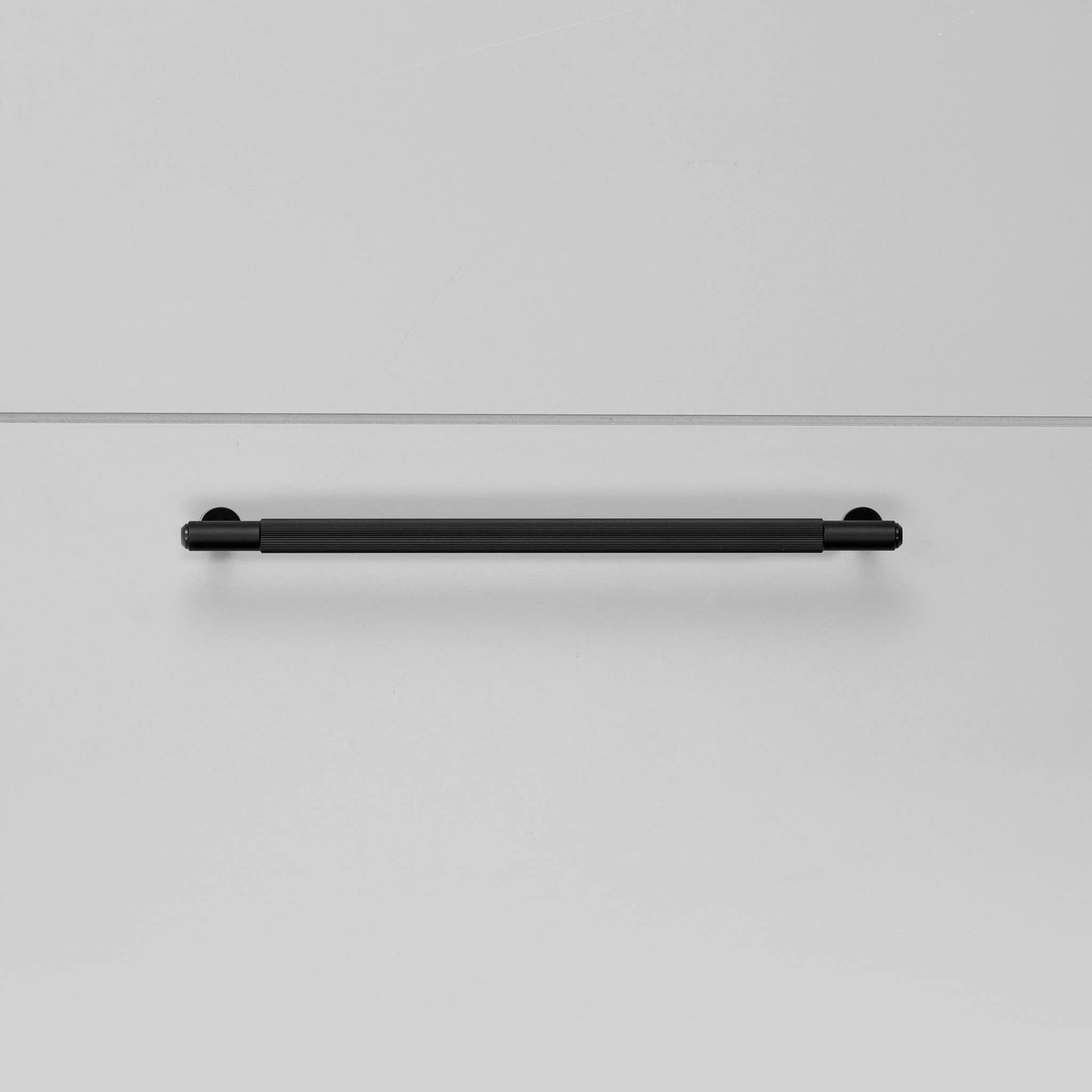 PULL BAR / LINEAR