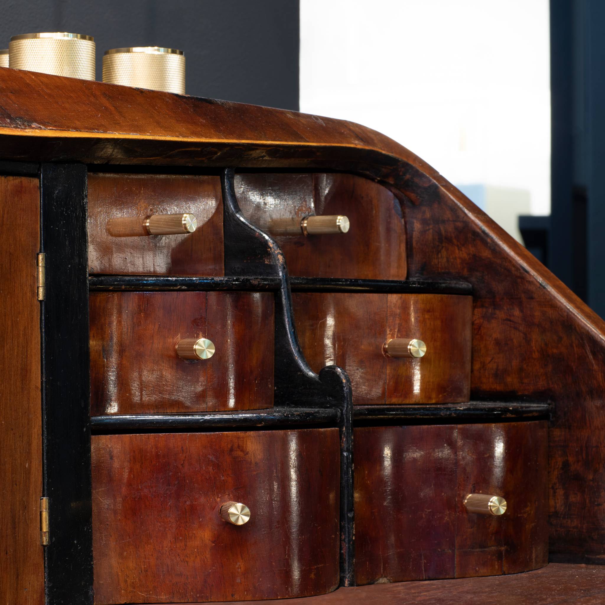 FURNITURE LINEAR Paar geriffelte Schrankknöpfe