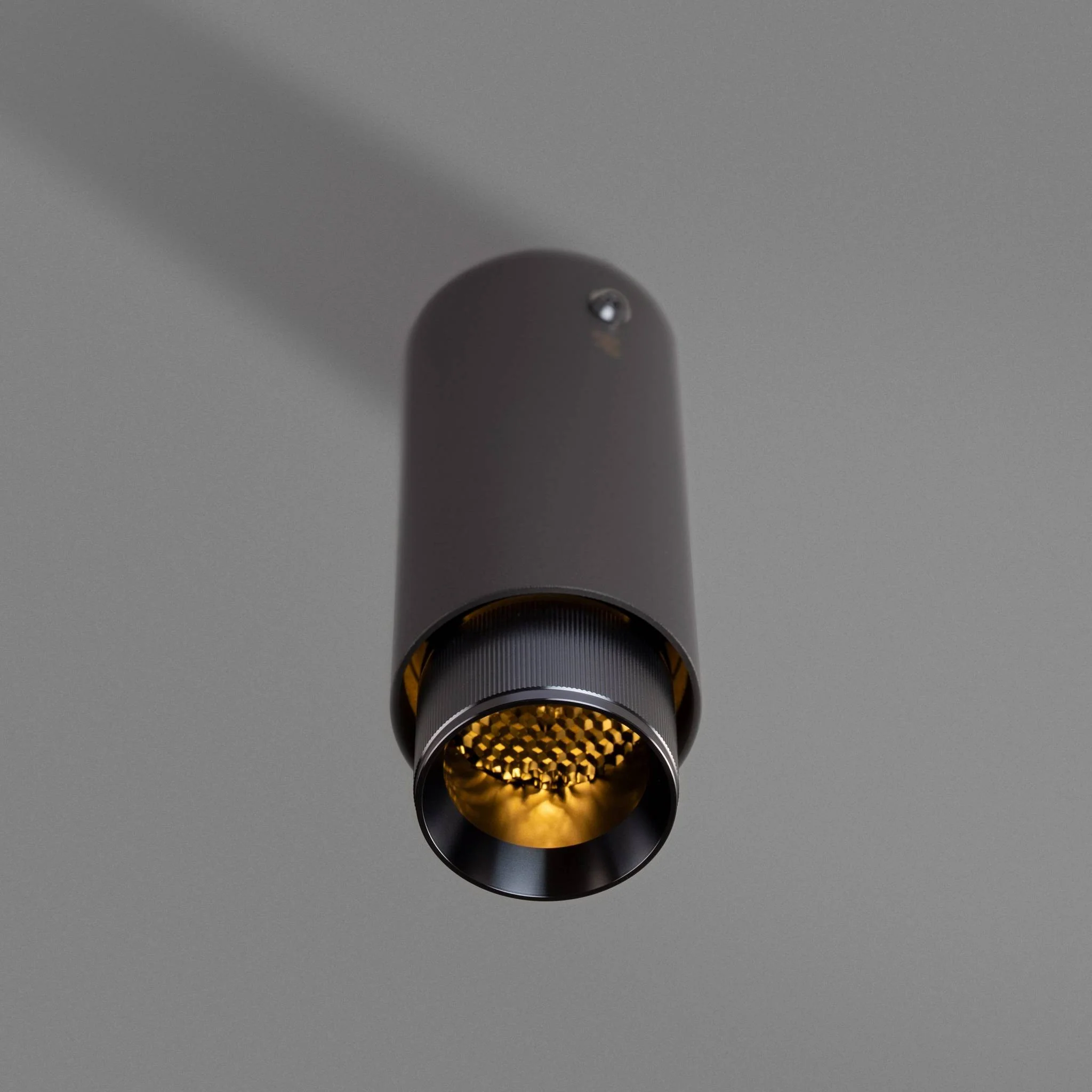 EXHAUST SURFACE / LINEAR / GRAPHITE opbouwbare vaste spot