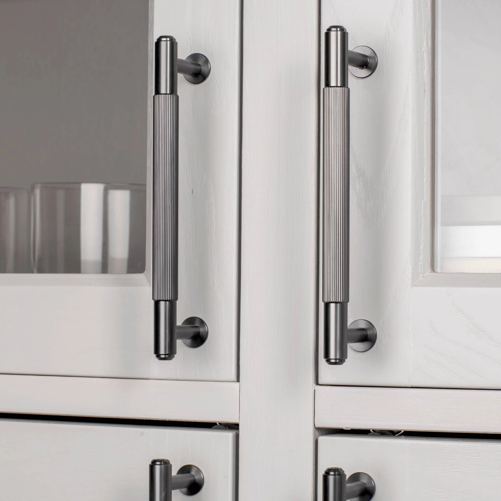 PULL BAR / LINEAR / LARGE / PACK OF 8 / UNBOXED