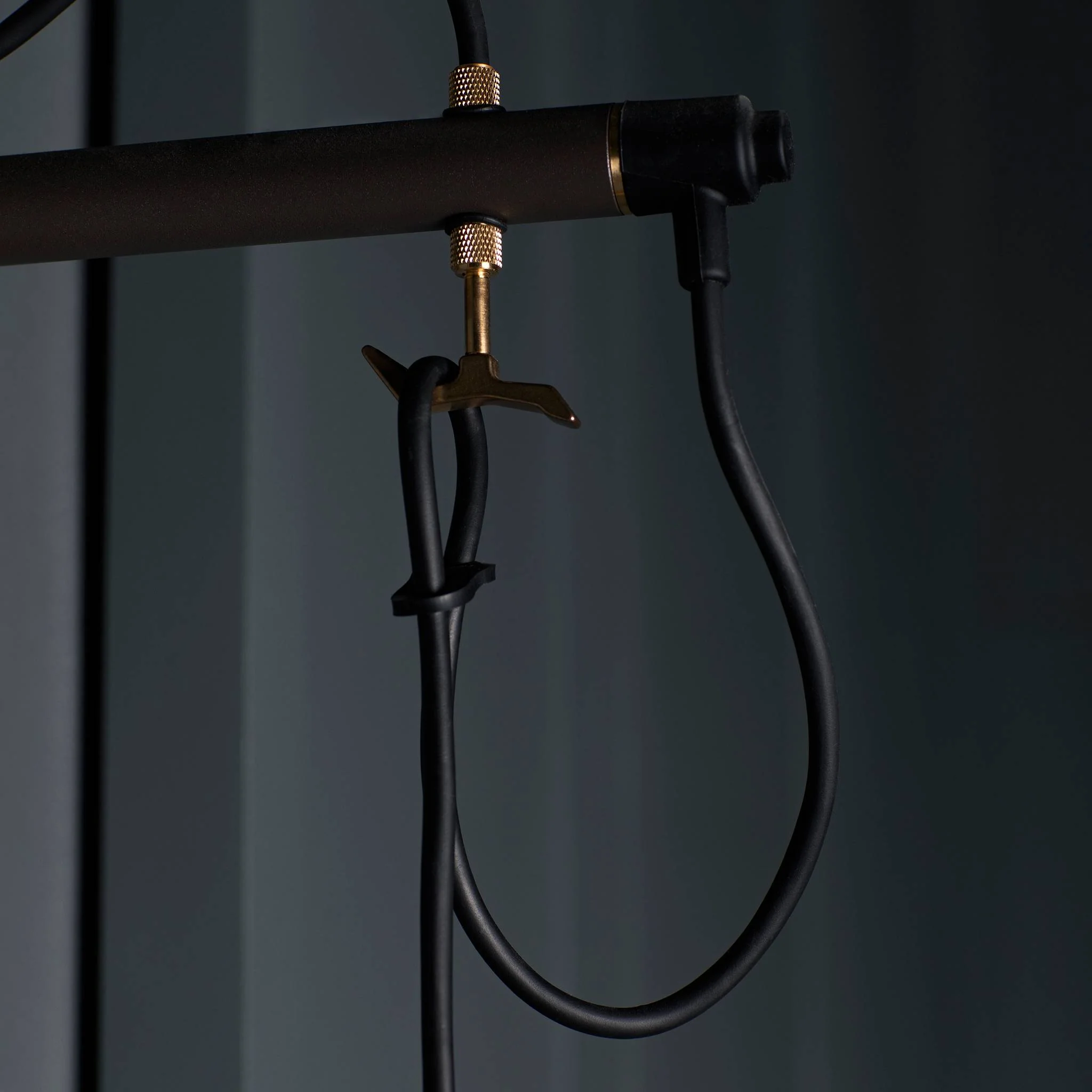 Lampada a Sospensione Cross-Knurl Heavy Metal con Cavo Nero Opaco