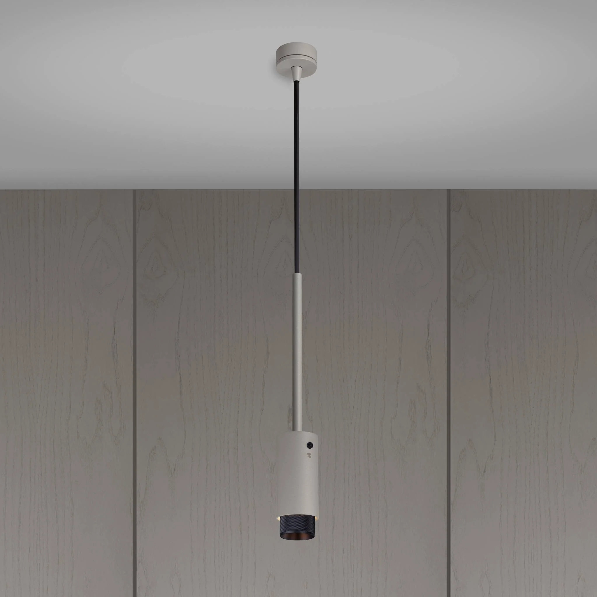 EXHAUST PENDANT Lampu Sorot Gantung dengan Baffle Cross Knurl dalam Warna Stone