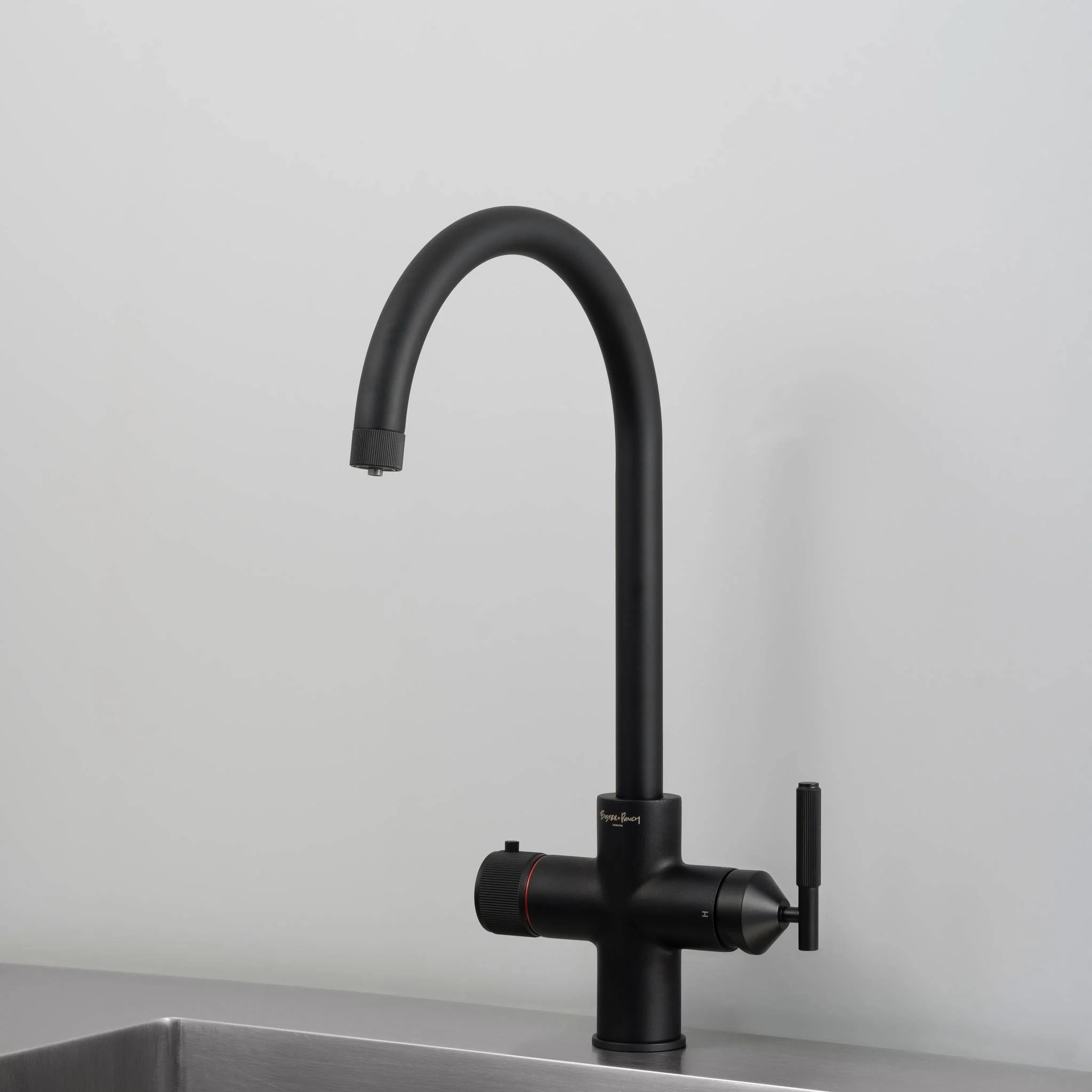 UK KITCHEN Hot Water Tap 4 in 1 with LINEAR Spout