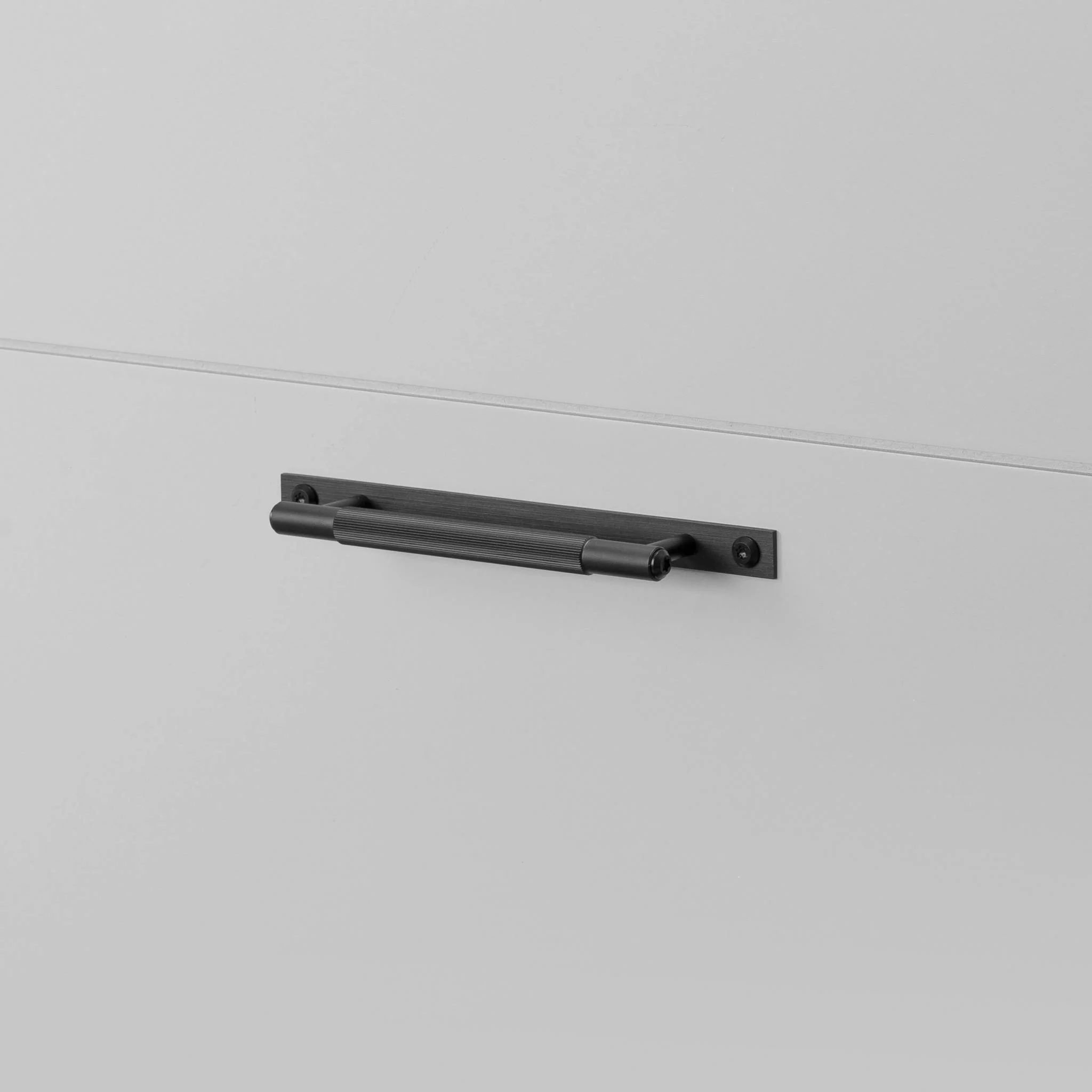 PULL BAR / PLATE / LINEAR