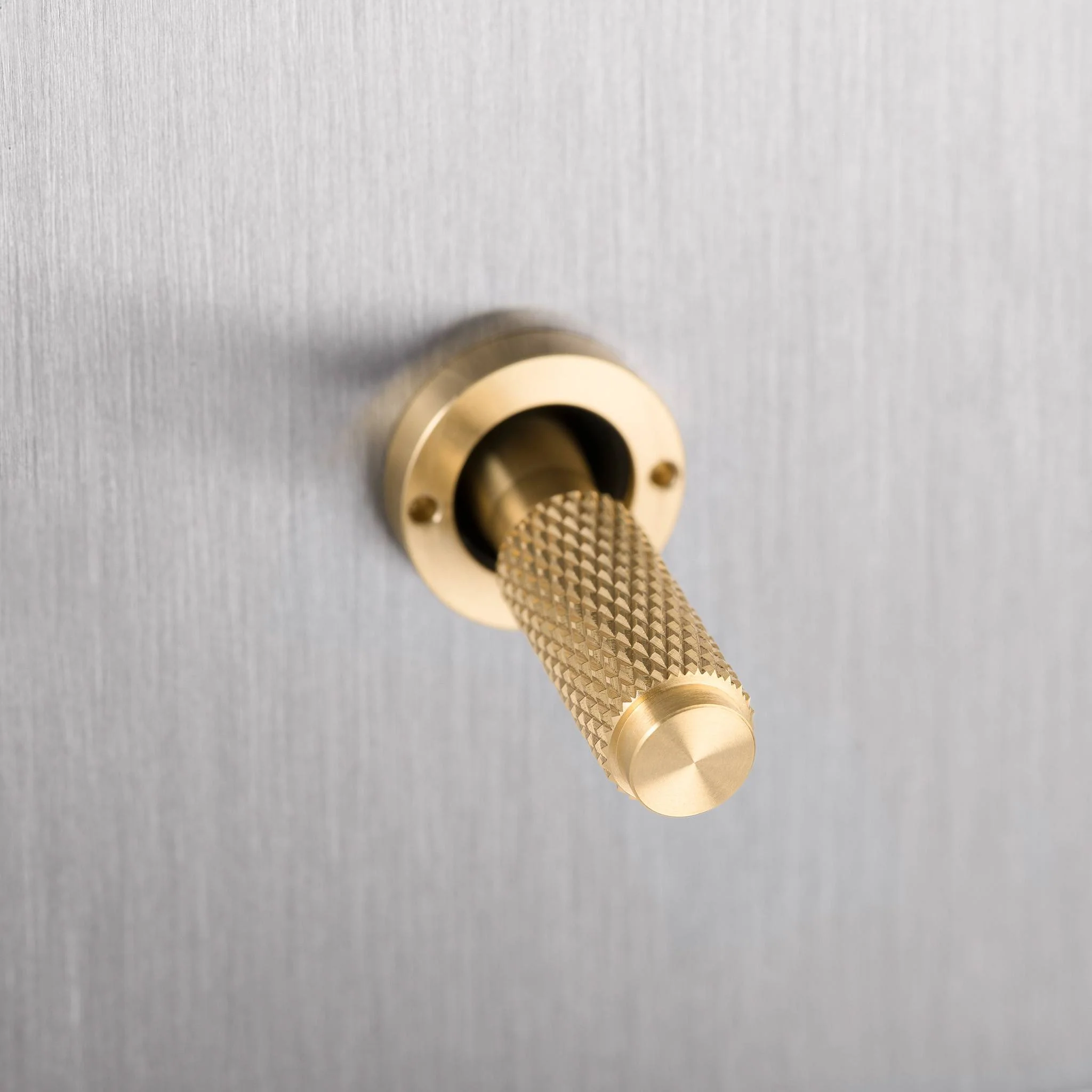 4G TOGGLE 2-Way Cross Toggle Switch in Brushed Steel