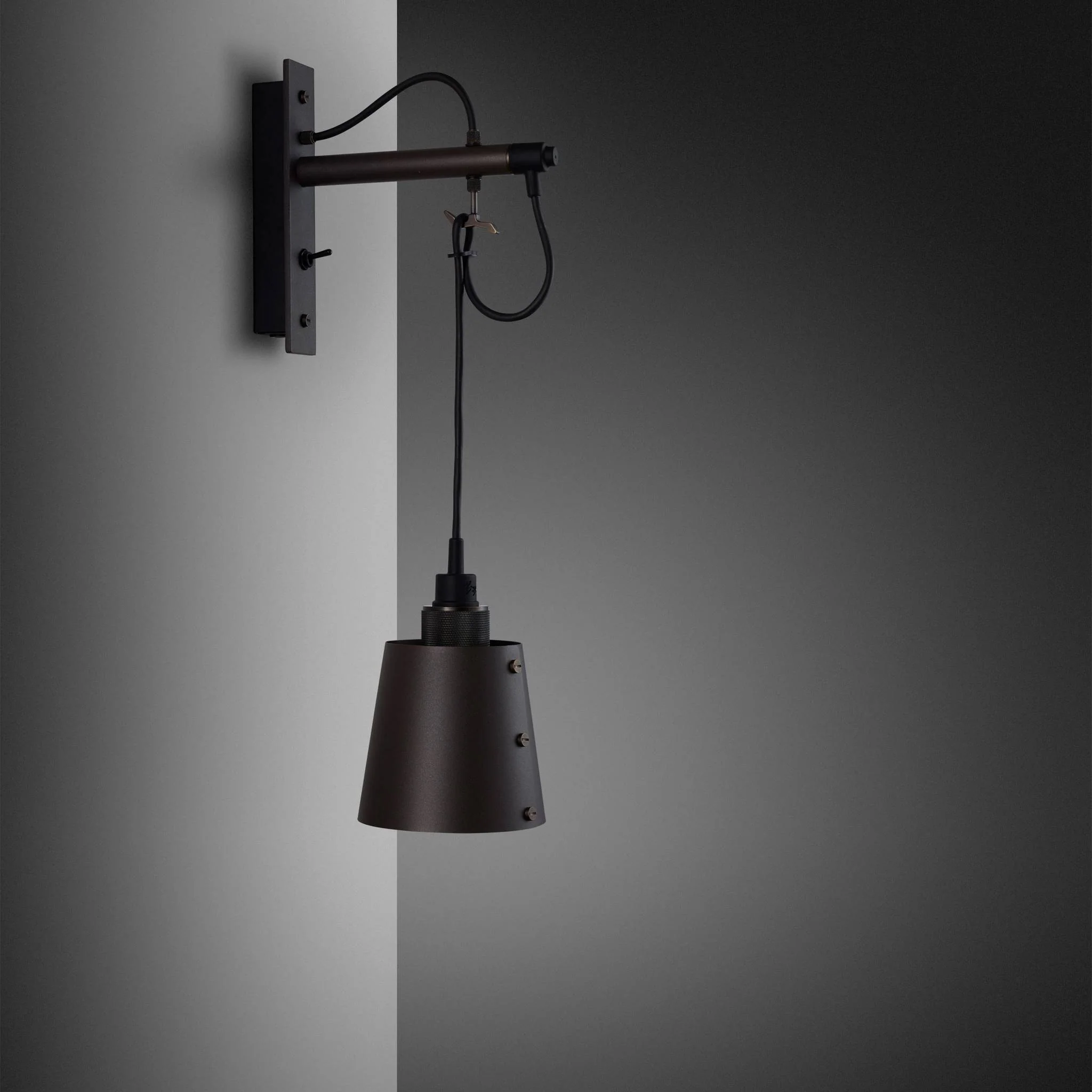 Applique murale Croix Petite HOOKED finition GRAPHITE