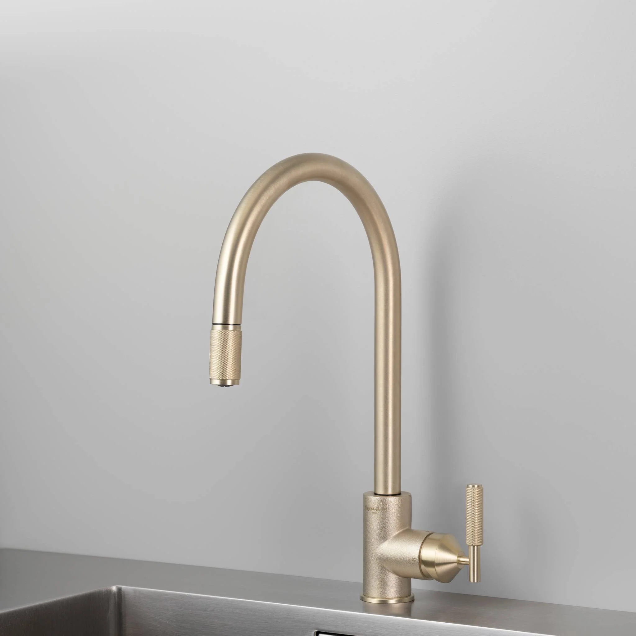 UK KITCHEN TAP / PULL-OUT MIXER / CROSS