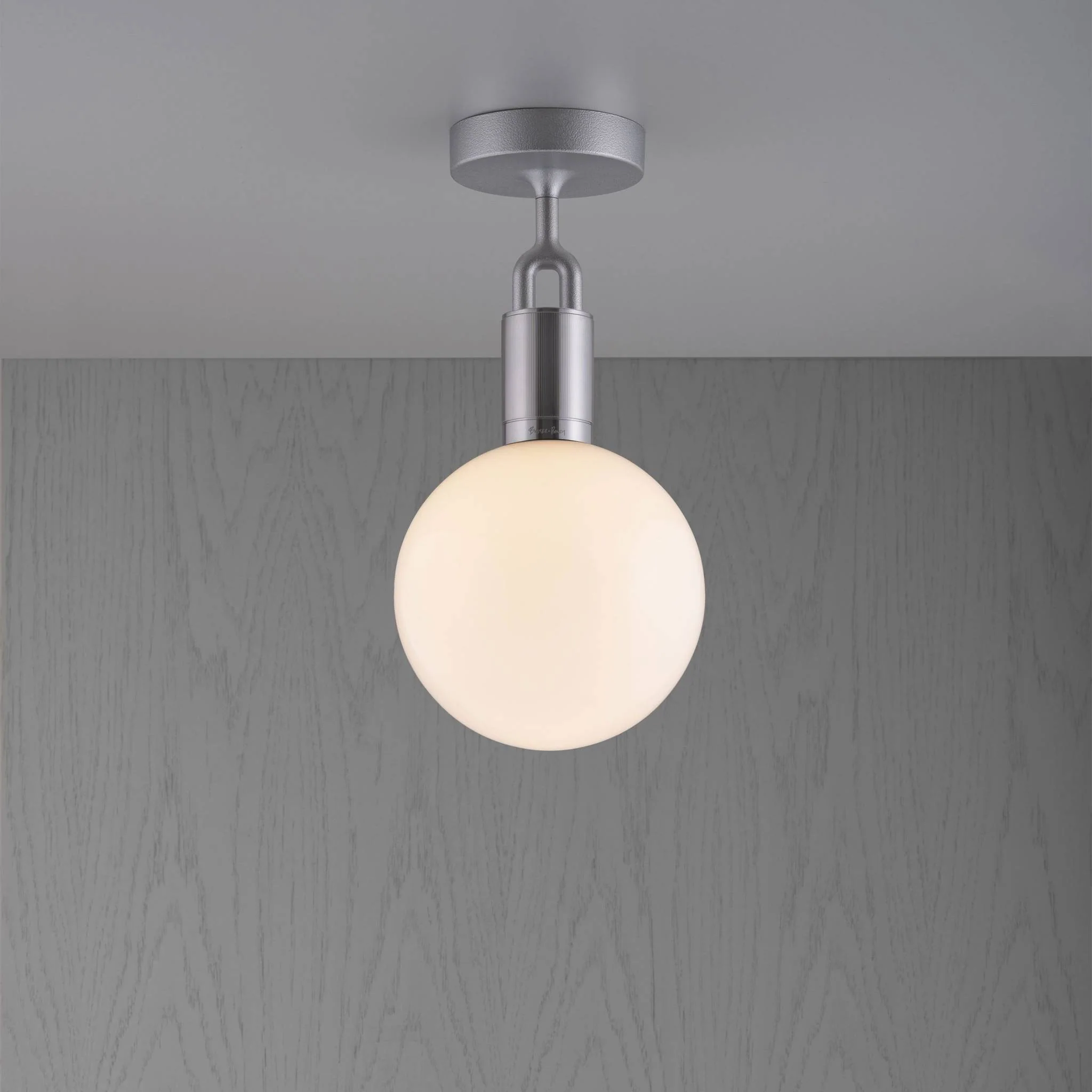 FORKED CEILING / LINEAR / opaalglazen bol / MEDIUM plafondhanglamp van opaalglas