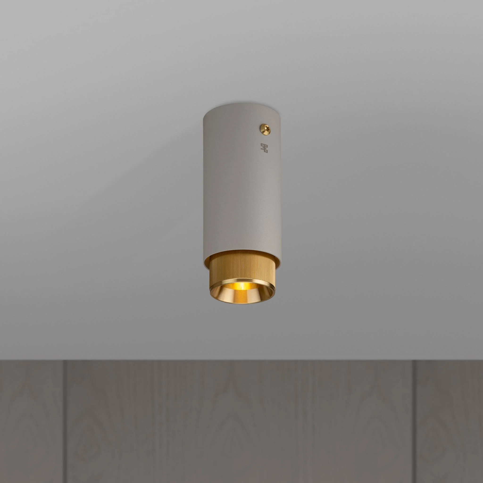 EXHAUST SURFACE / LINEAR Surface Mounted Linear Spotlight in Stone