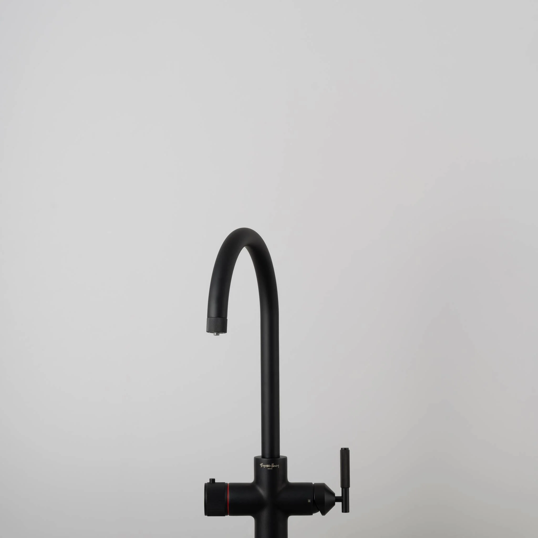 UK KITCHEN Hot Water Tap 4 in 1 with LINEAR Spout
