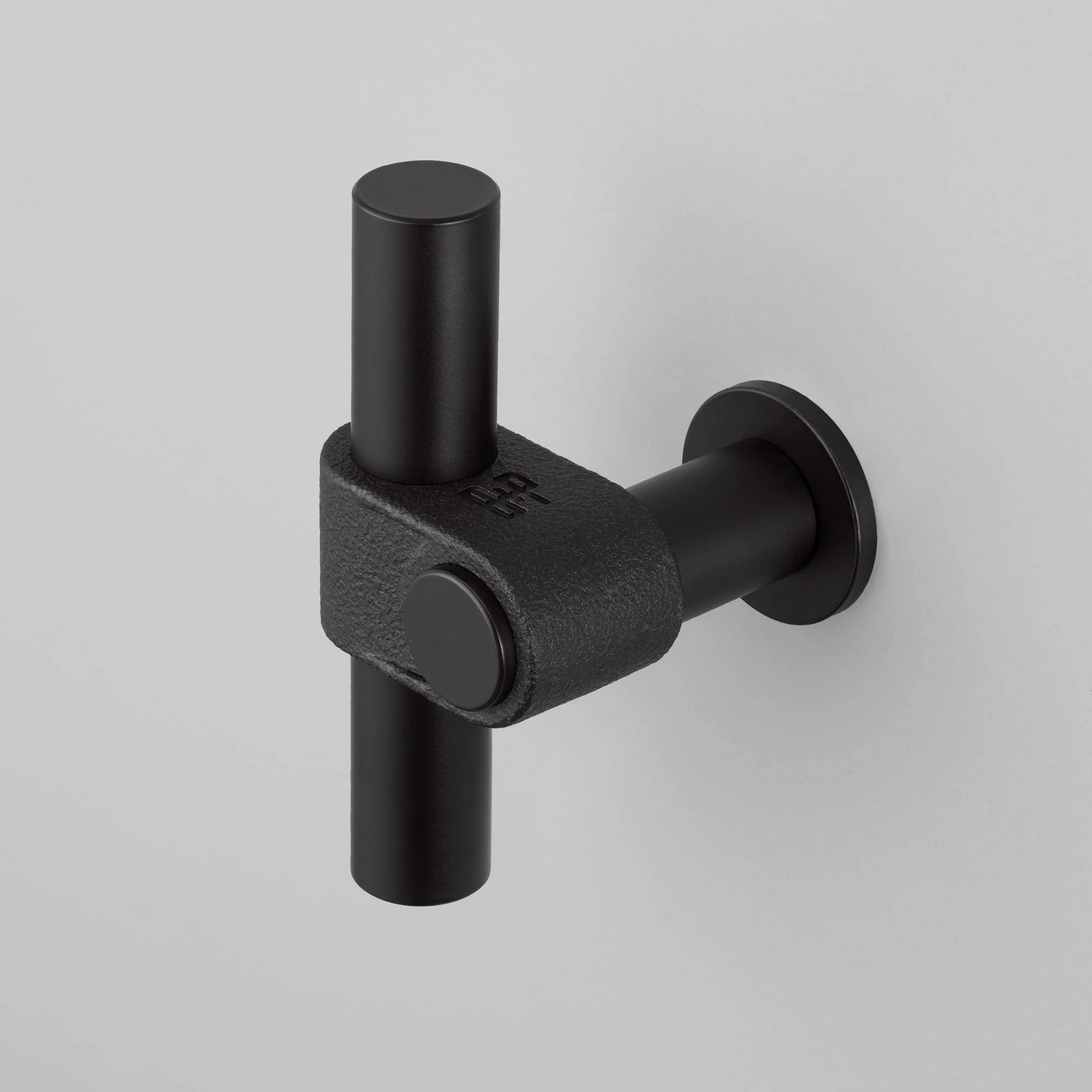 T-BAR / CAST T-Bar Cabinet Pull with Rough-Cast Knuckle