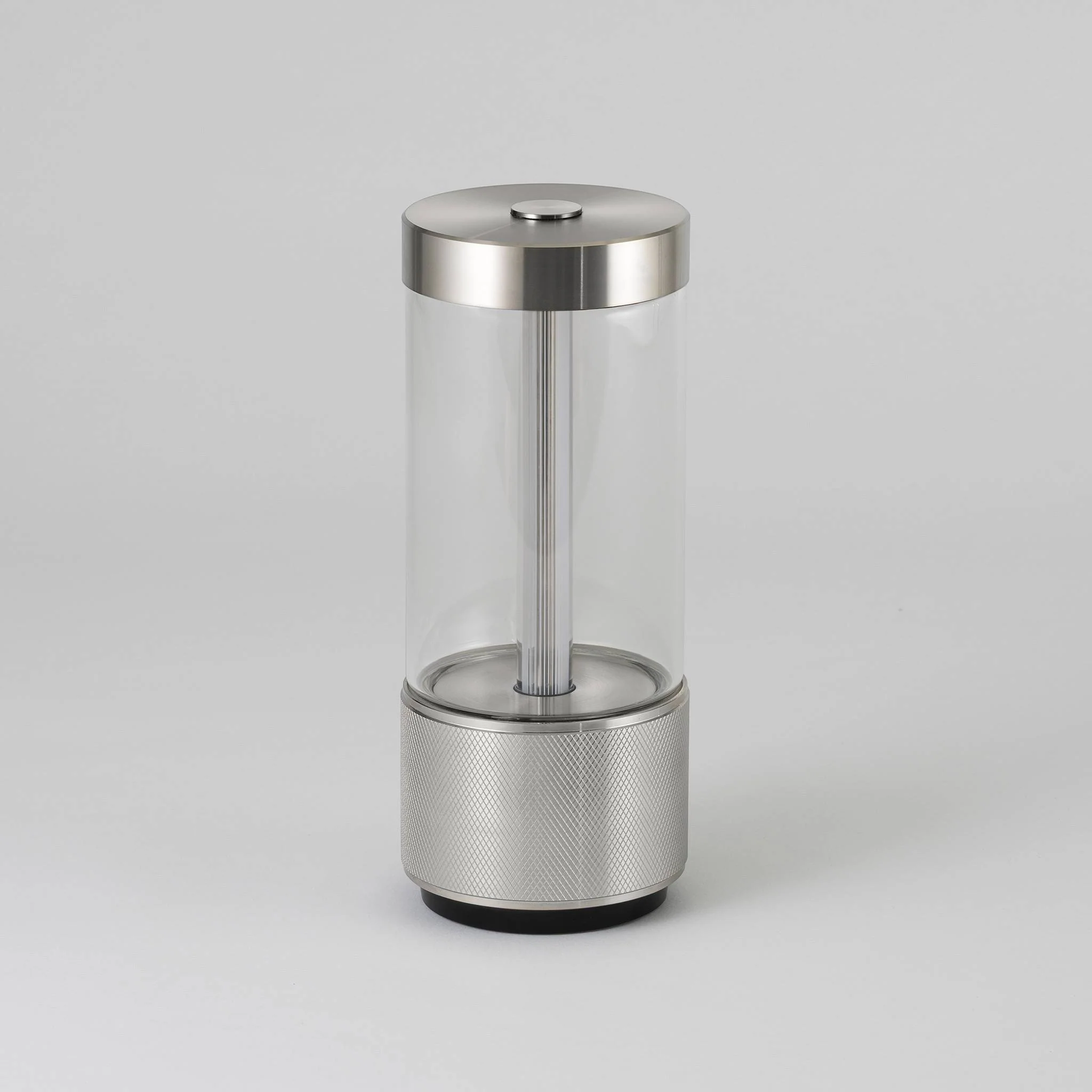 TAKEOUT PORTABLE Portable Table Light in Brass or Steel