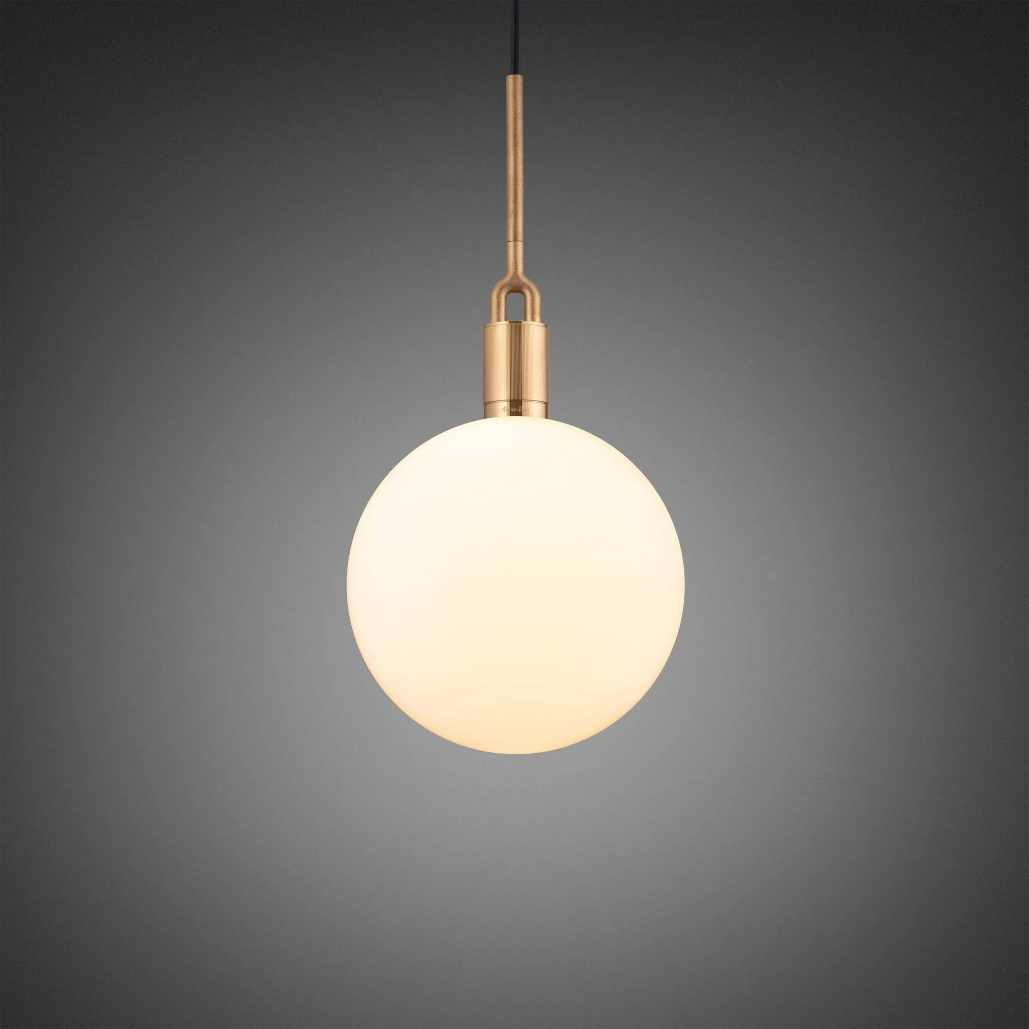 Suspension FORKED PENDANT LINEAR avec globe en verre opale, grande