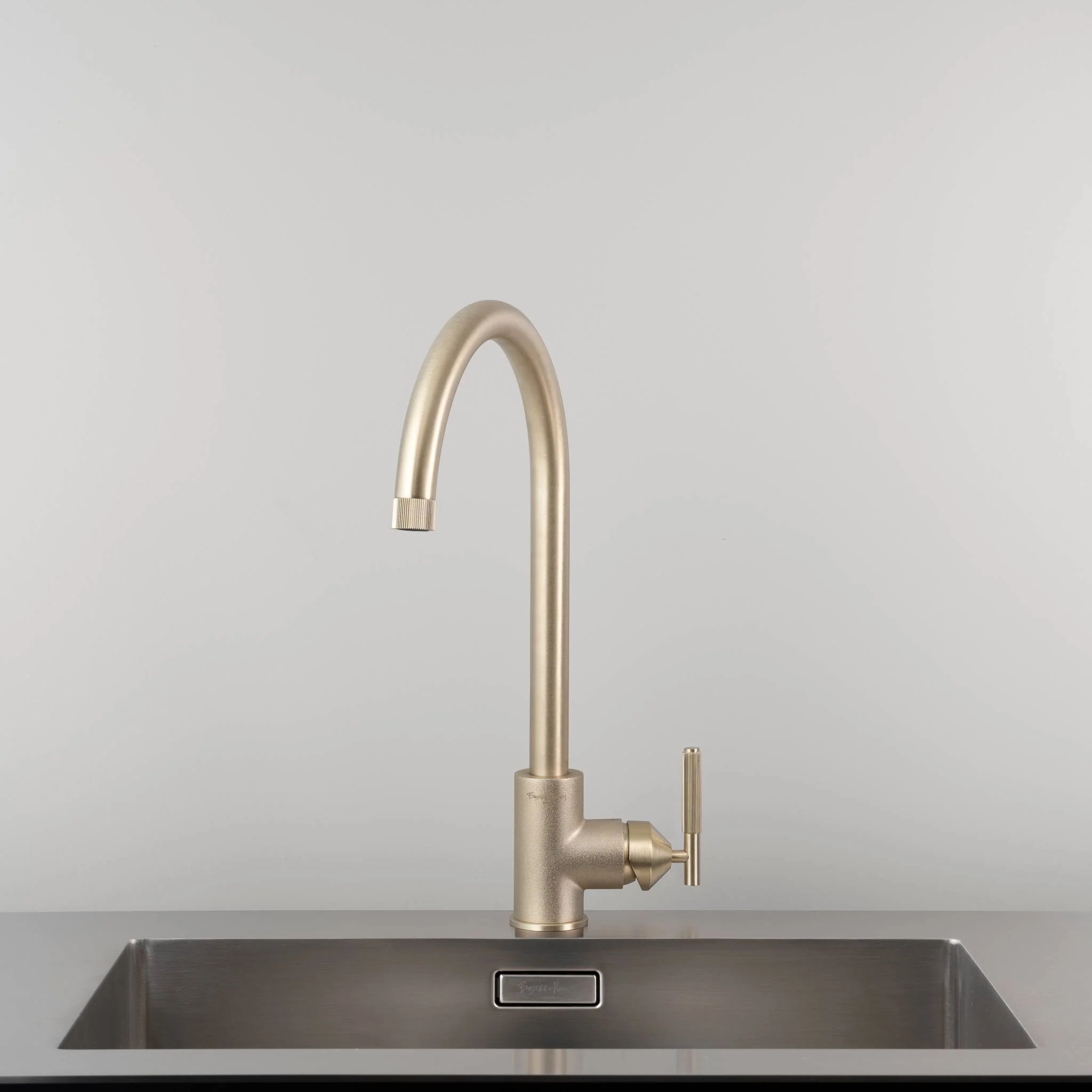 UK KITCHEN TAP / MIXER / CROSS
