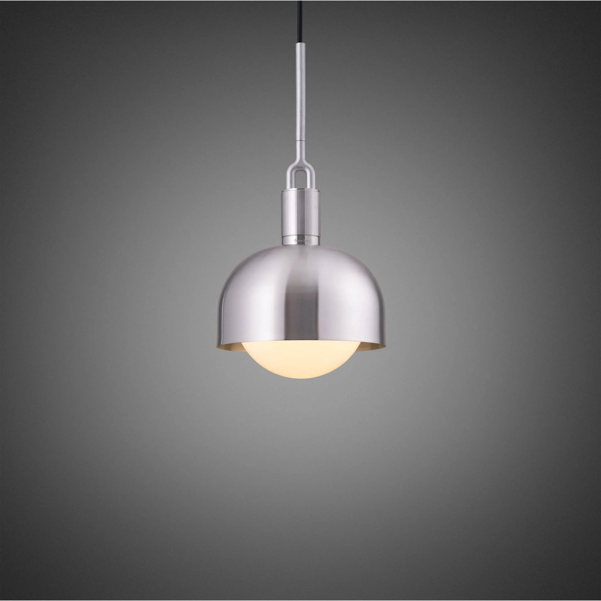 Suspension LINÉAIRE FORKED avec globe en verre opalin MEDIUM
