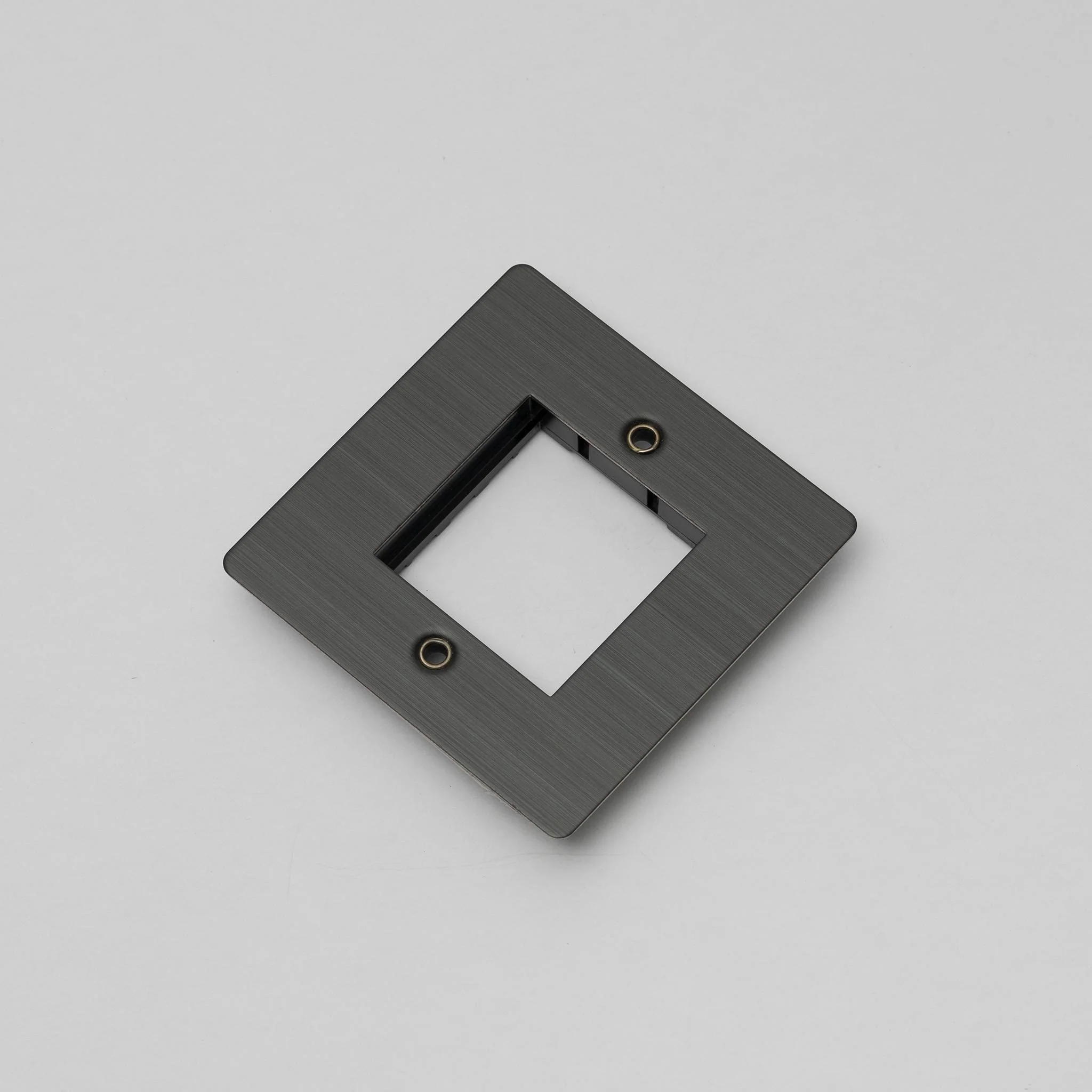 Pelat Dinding Logam 1G untuk Modul MODULE Tunggal, 45mm