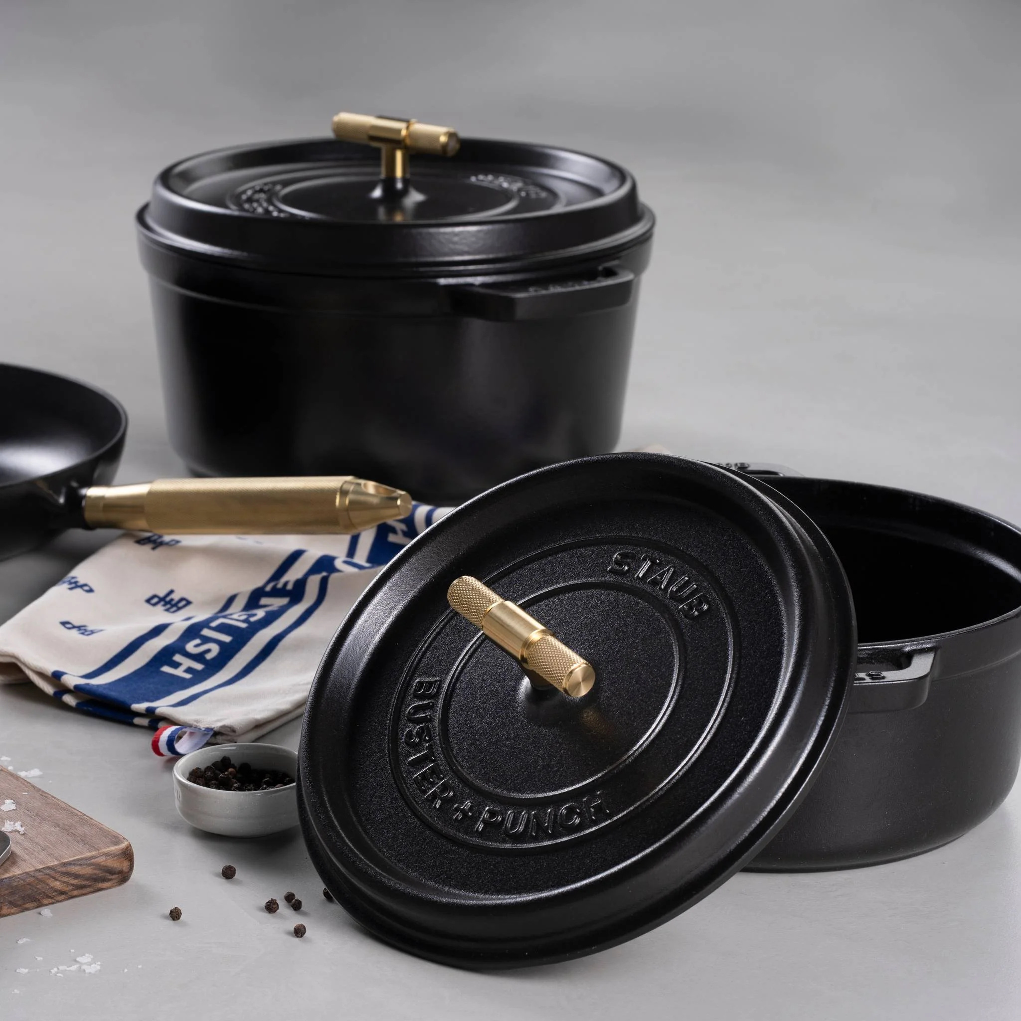COCOTTE 24cm Cross Staub Black Cast Iron Cocotte