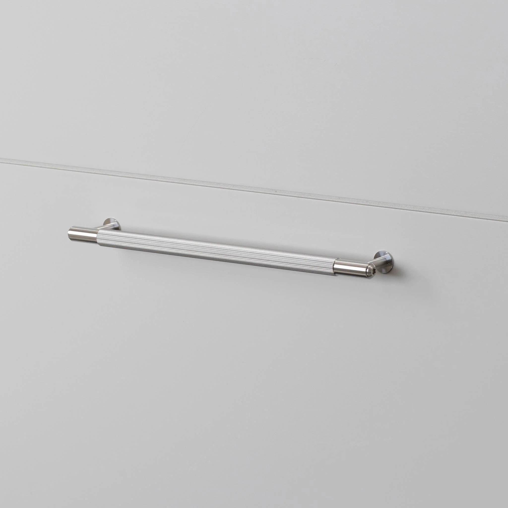 PULL BAR / LINEAR