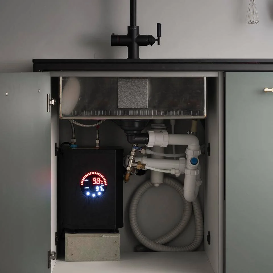 KITCHEN REPLACEMENT Hot Water Tank 2.4 Litre for 4-in-1 Kitchen Tap