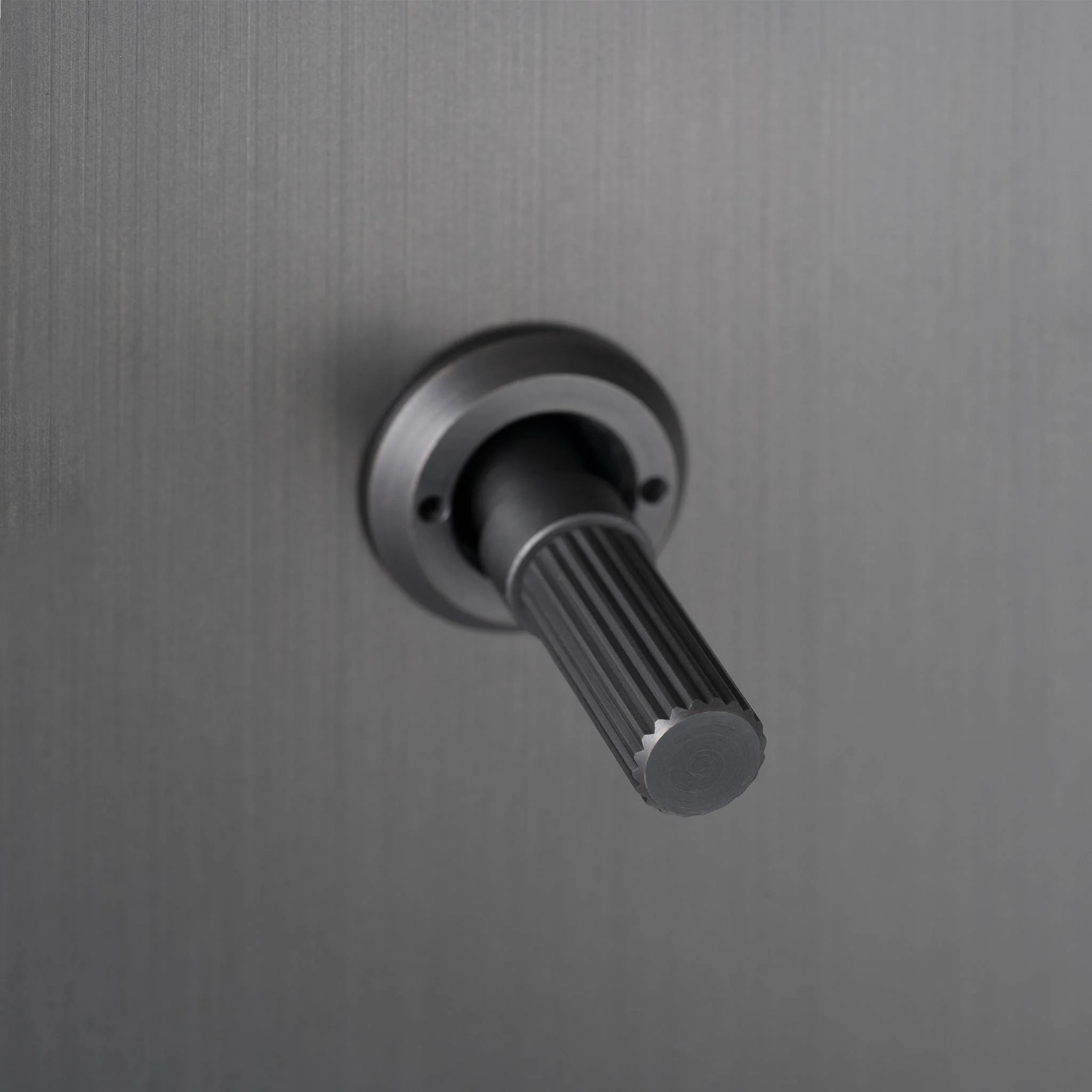Interruptor 2G TOGGLE / 2-WAY / LINEAR / SMOKED BRONZE