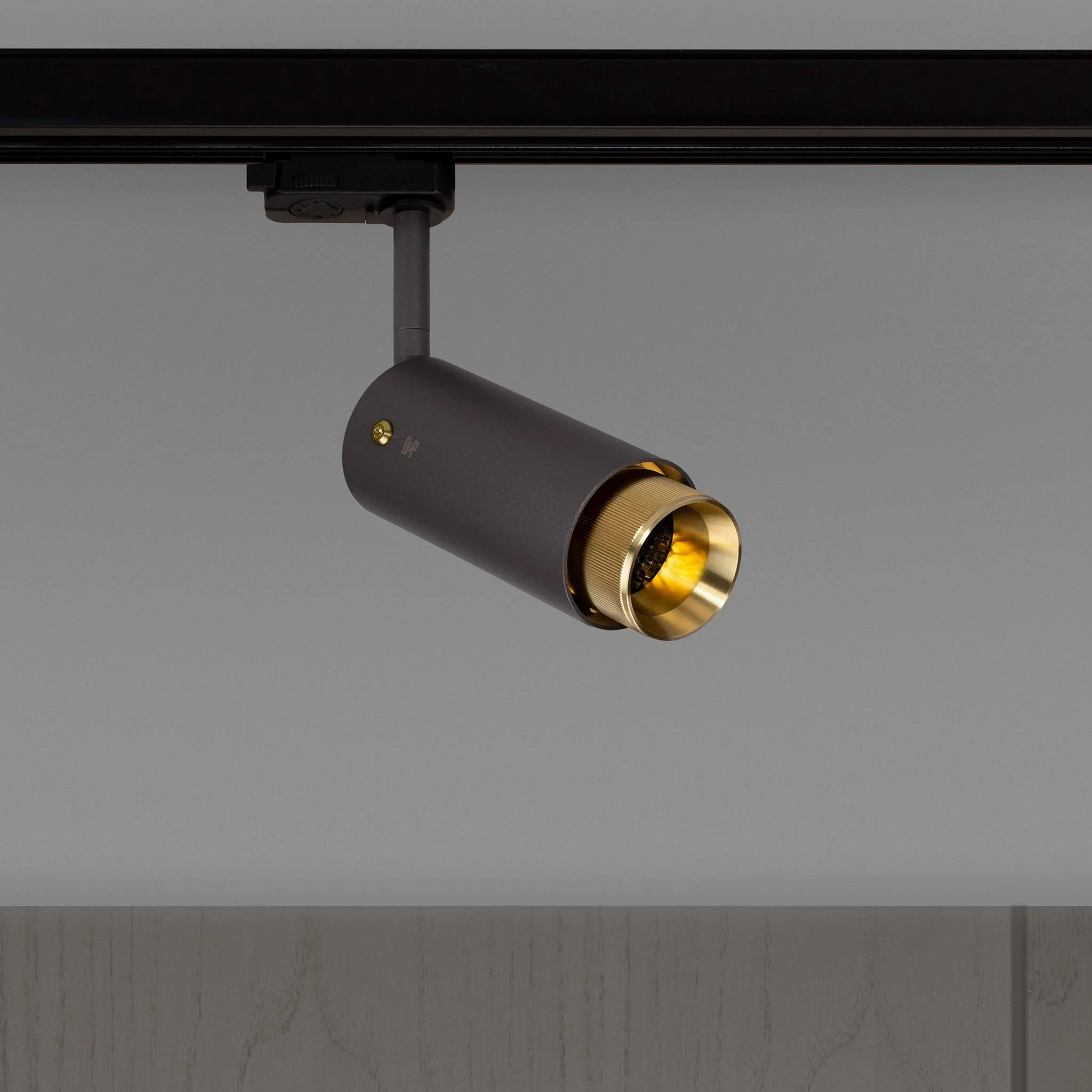 EXHAUST Track Spotlight LINEAR with 3-Circuit Adapter in GRAPHITE