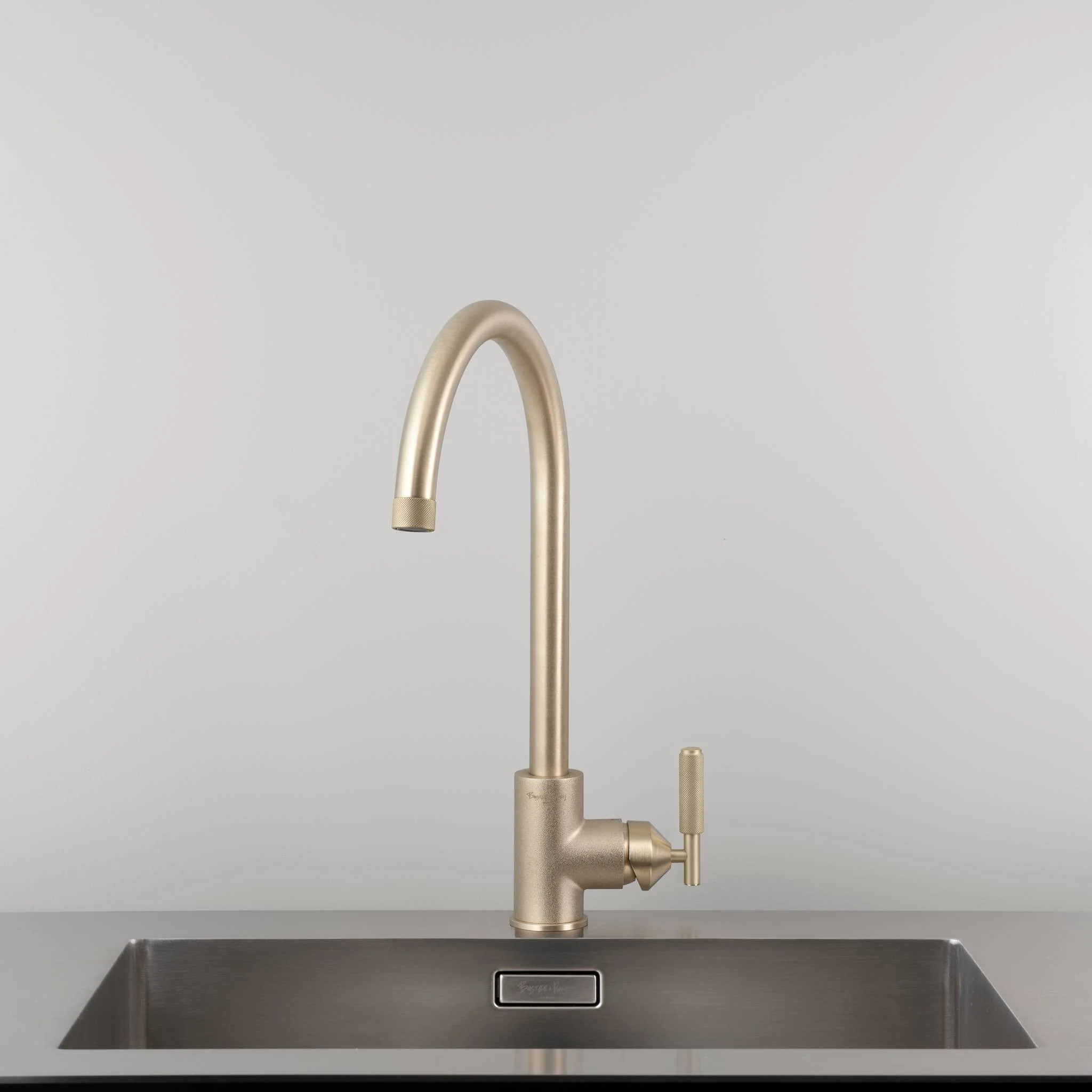 UK KITCHEN TAP / MIXER / LINEAR