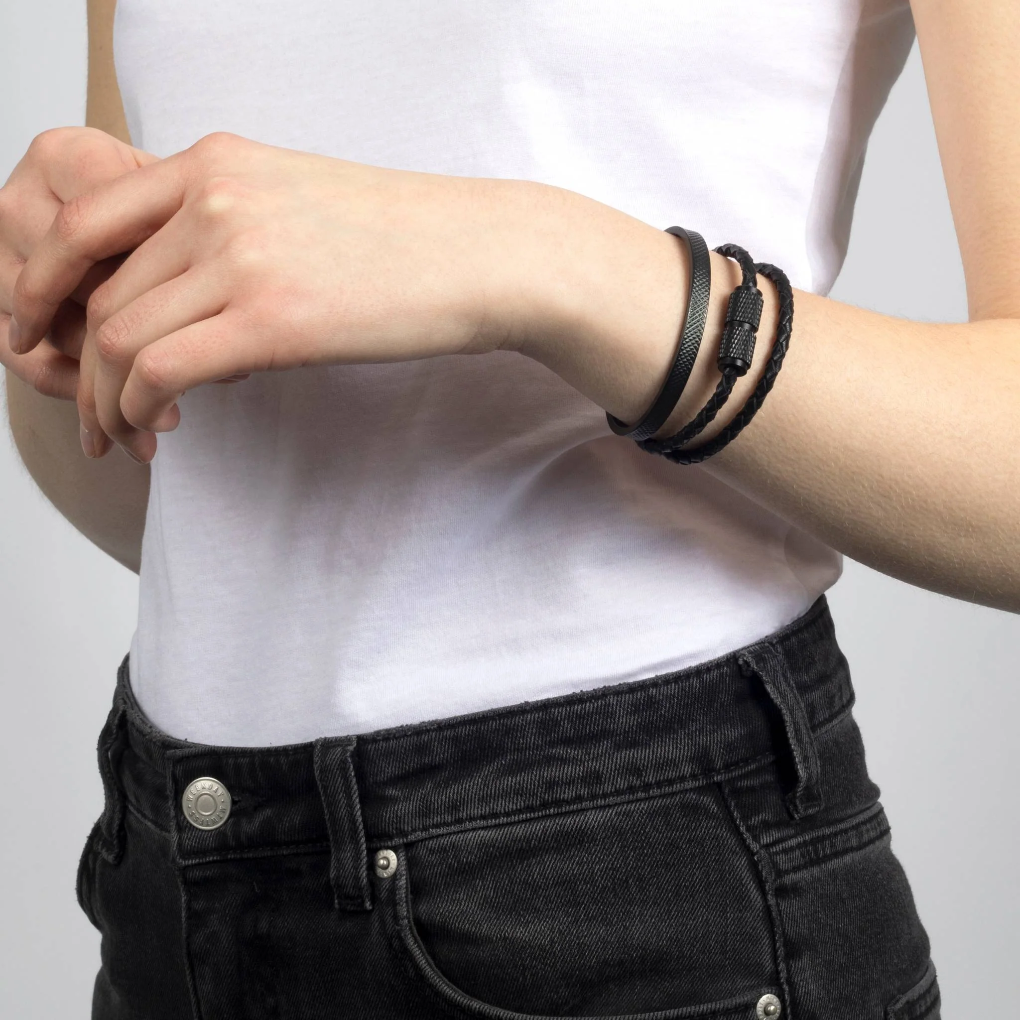 DOUBLE BRACELET Double Bracelet with Black Leather Rope