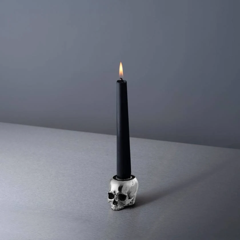 SKULL CANDLE HOLDER / TRAVIS BARKER
