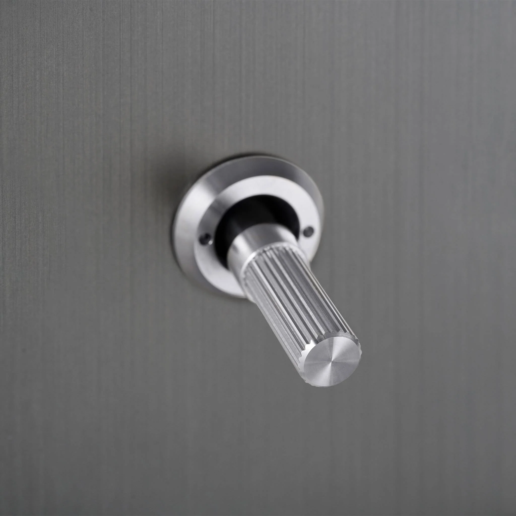4G TOGGLE 2-Way LINEAR Toggle Switch in SMOKED BRONZE