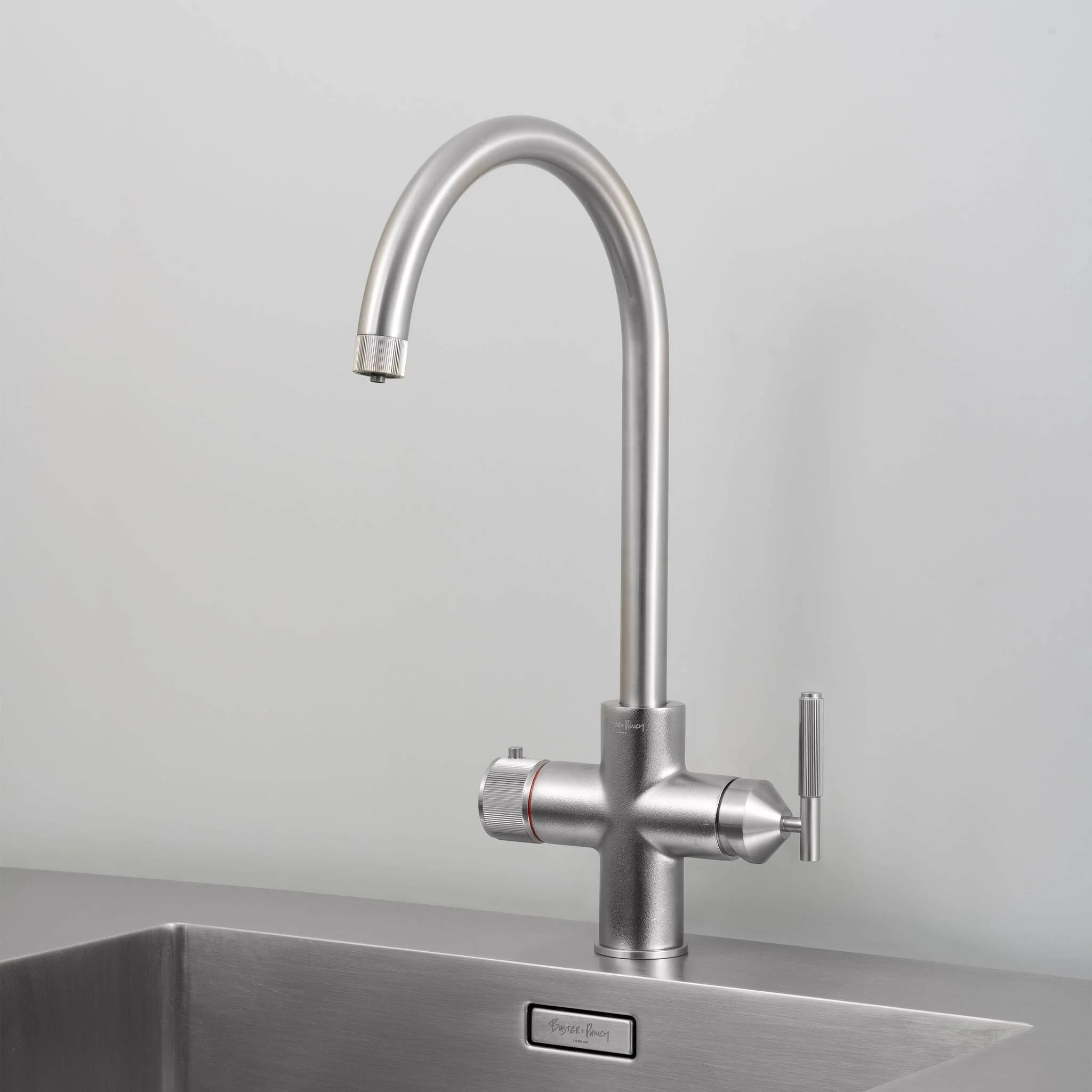 UK KITCHEN Hot Water Tap 4 in 1 with LINEAR Spout