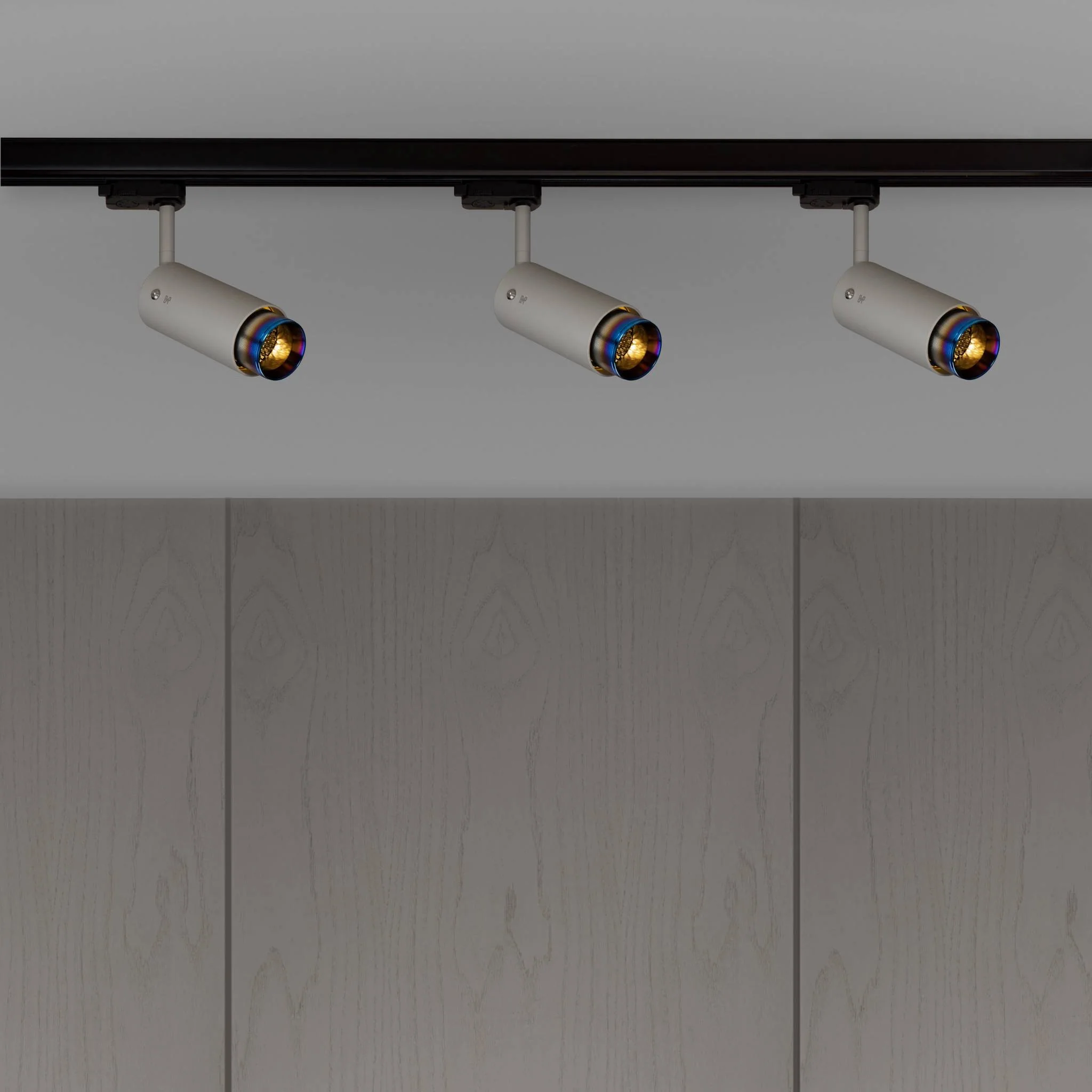 Linear-Knurl Track Spotlight EXHAUST LINEAR in Stone