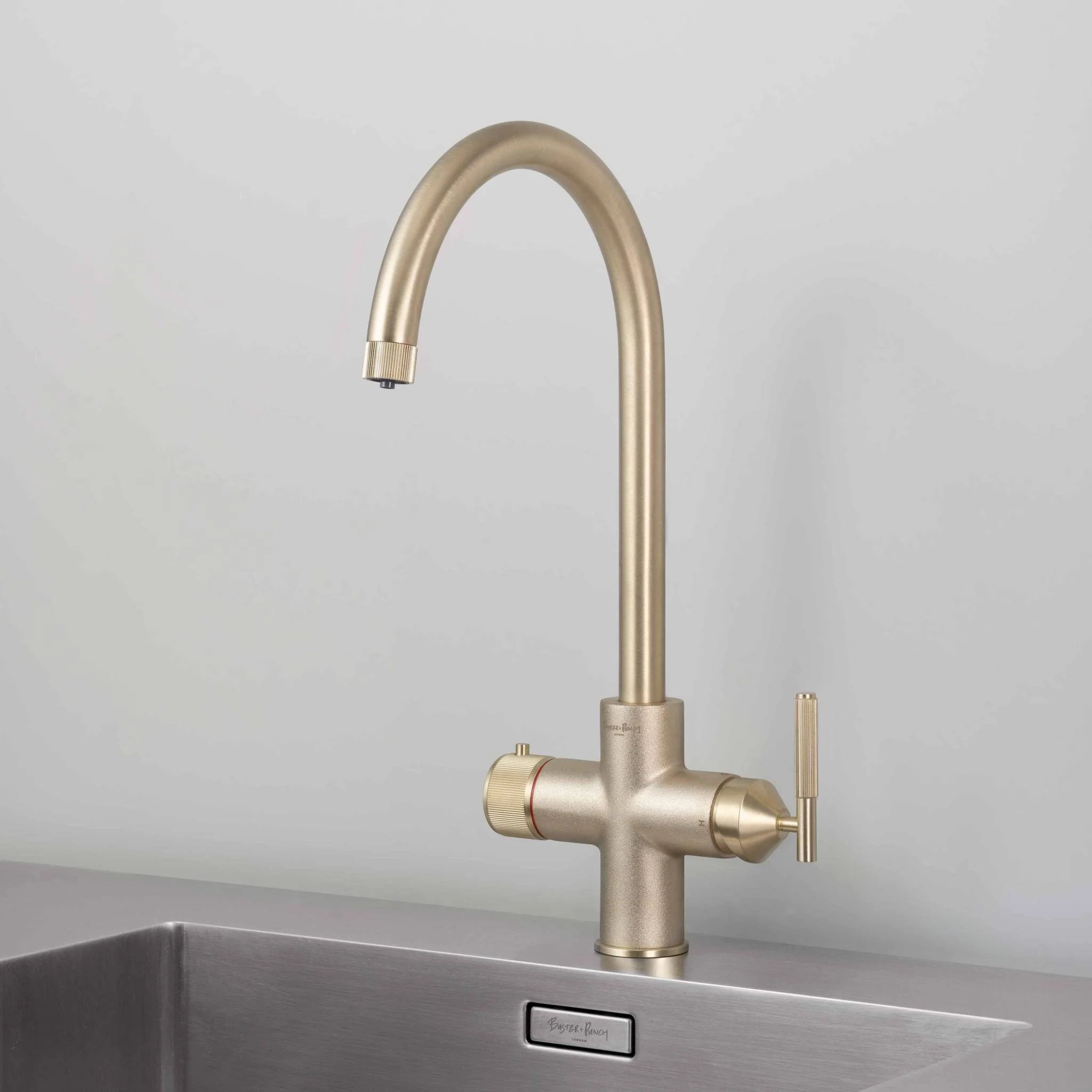 UK KITCHEN Hot Water Tap 4 in 1 with LINEAR Spout