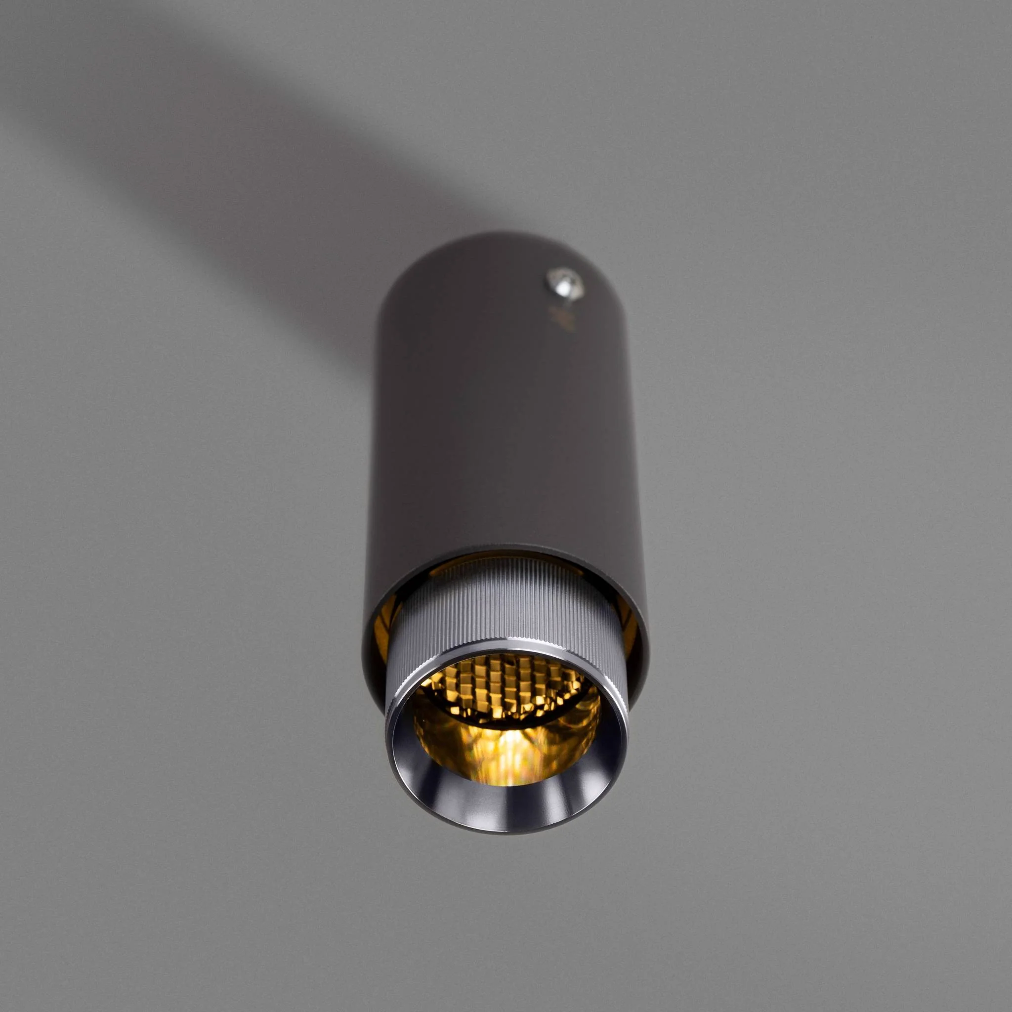 EXHAUST SURFACE / LINEAR / GRAPHITE opbouwbare vaste spot
