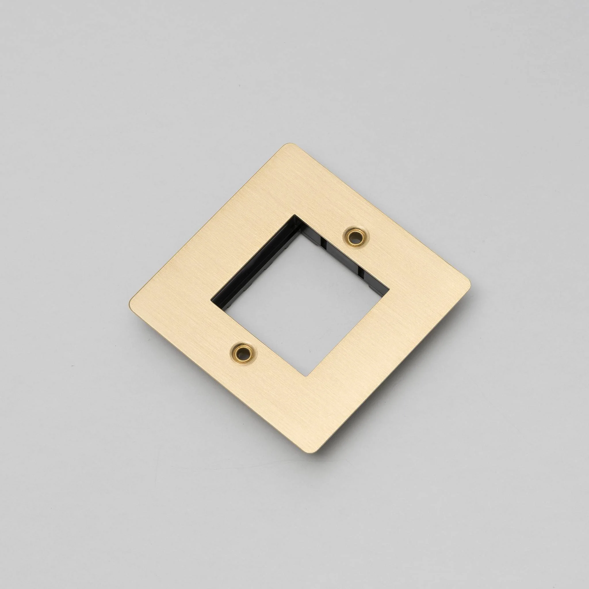Pelat Dinding Logam 1G untuk Modul MODULE Tunggal, 45mm