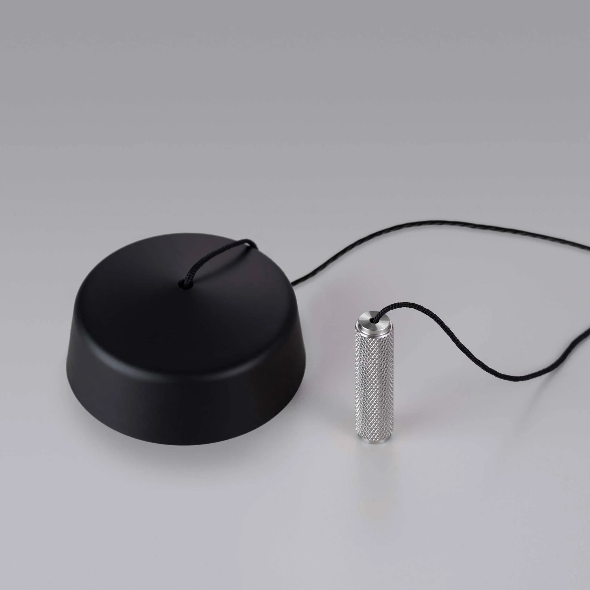 BATHROOM PULL SWITCH / CROSS