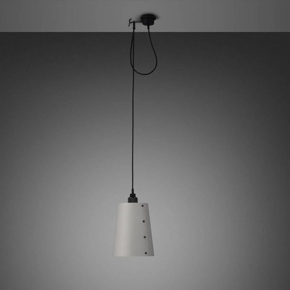 HOOKED 1.0 / LARGE / CROSS / STONE