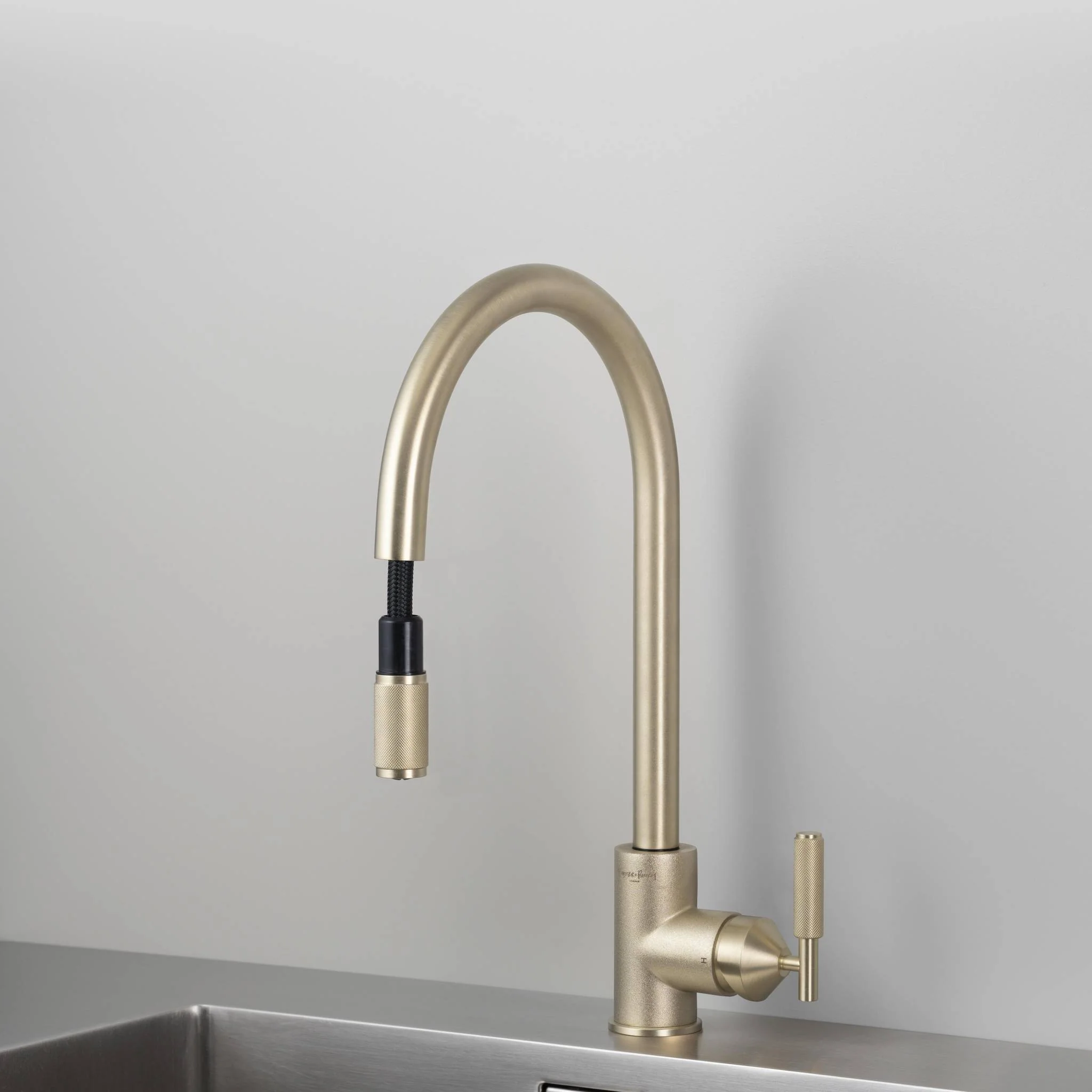 UK KITCHEN TAP / PULL-OUT MIXER / CROSS