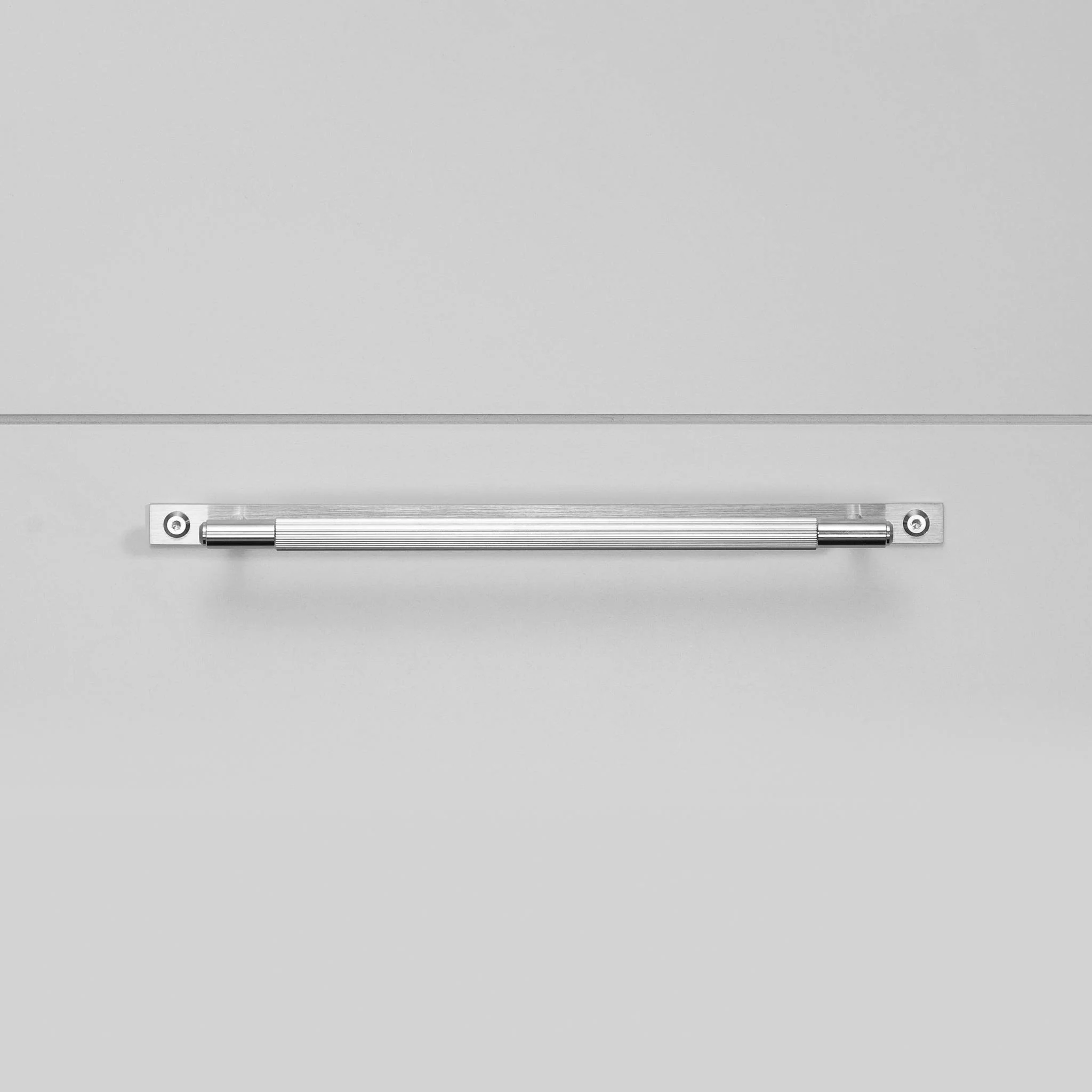 BARRE DE TRACTION / PLAQUE / LINÉAIRE