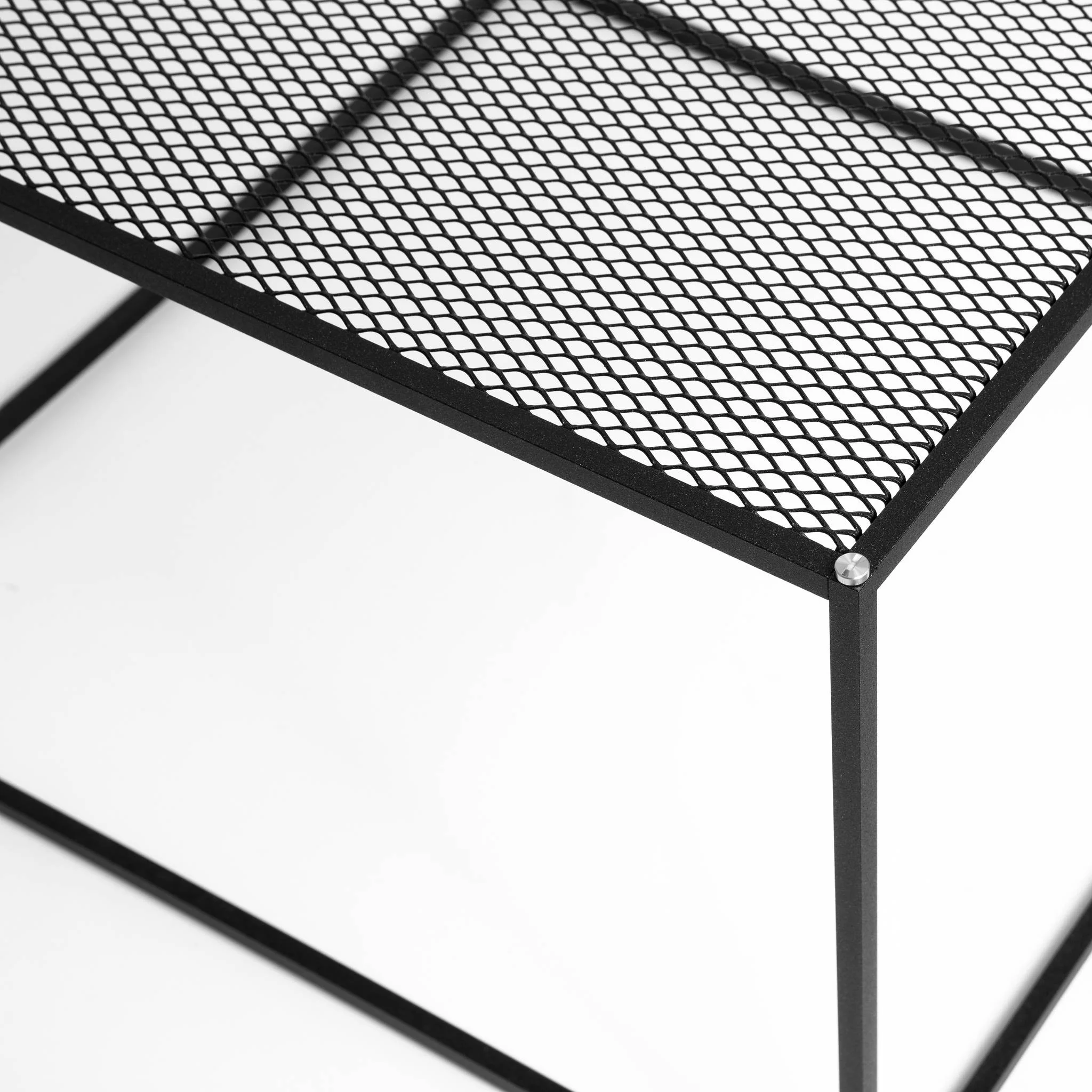 MESHED / KAFFE