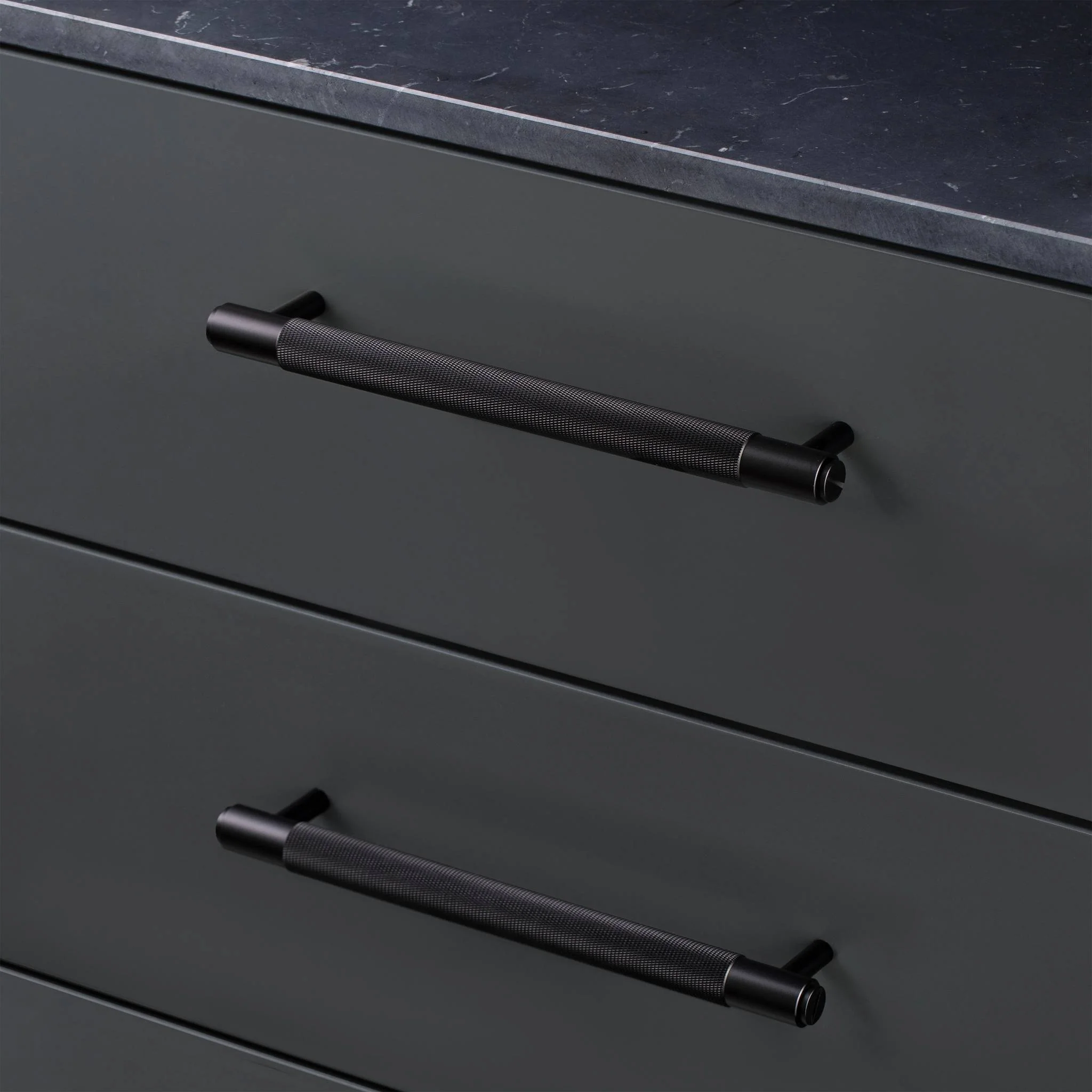 PULL BAR / CROSS / MEDIUM / PACK OF 8 / UNBOXED