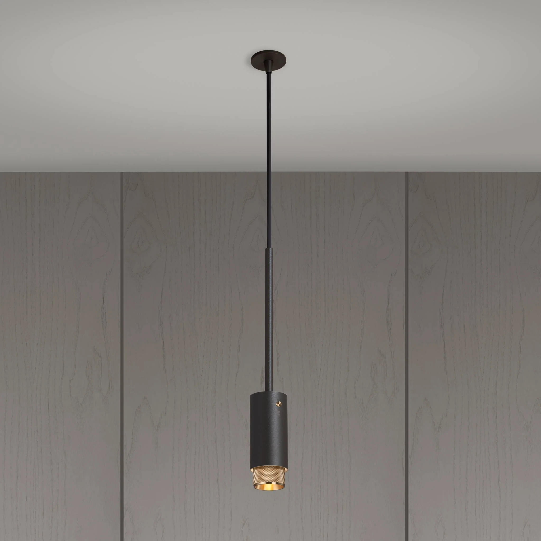 EXHAUST PENDANT 十字吊燈（GRAPHITE 飾面）