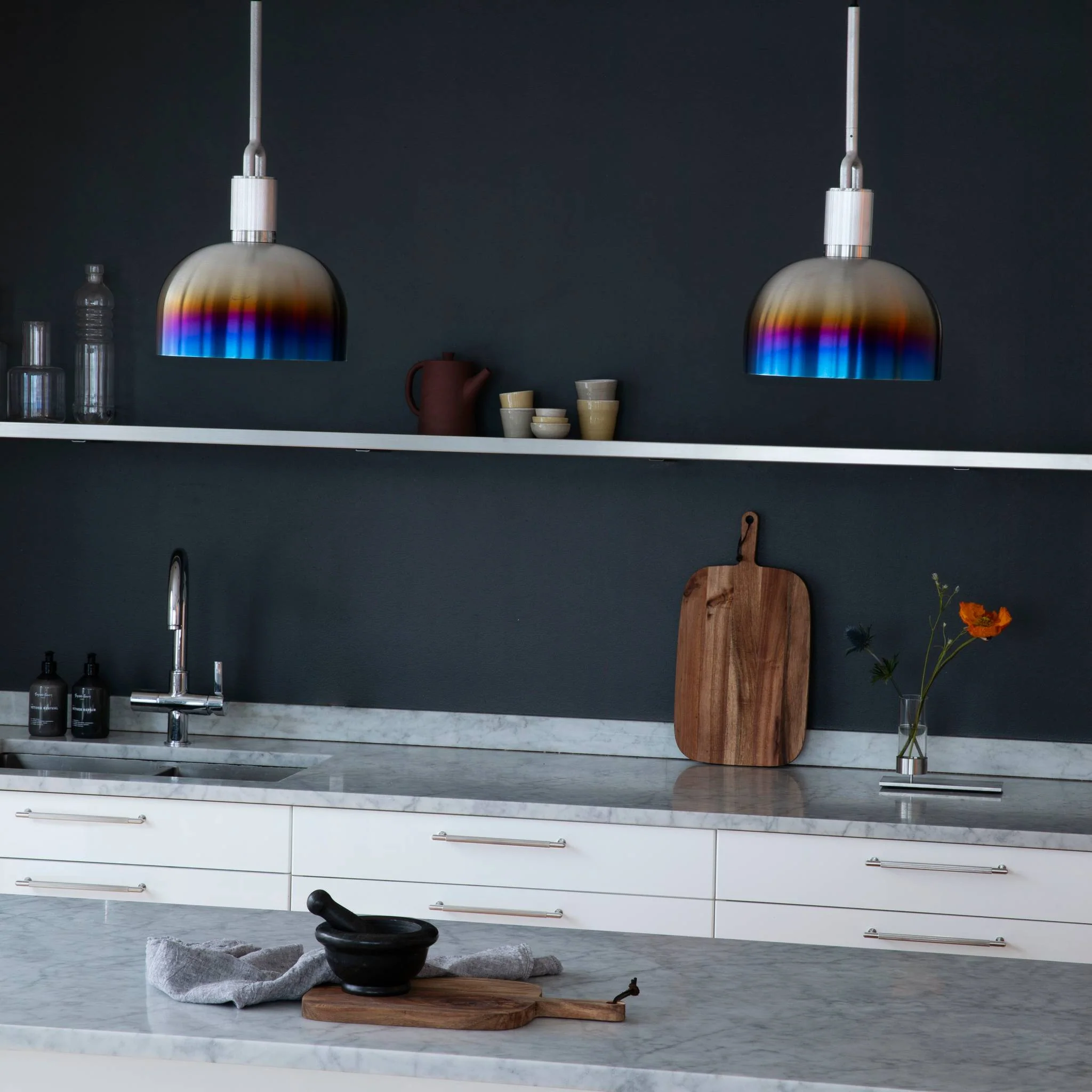 FORKED PENDANT LINEAR Metallpendellampa och skärm, stor