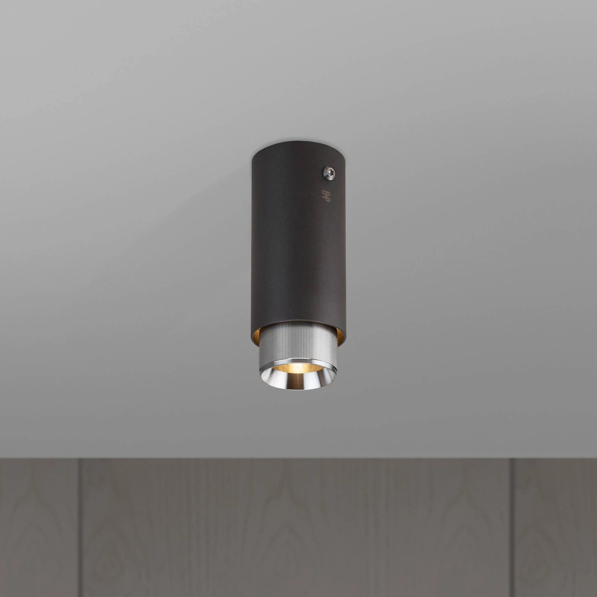 EXHAUST SURFACE / LINEAR / GRAPHITE opbouwbare vaste spot