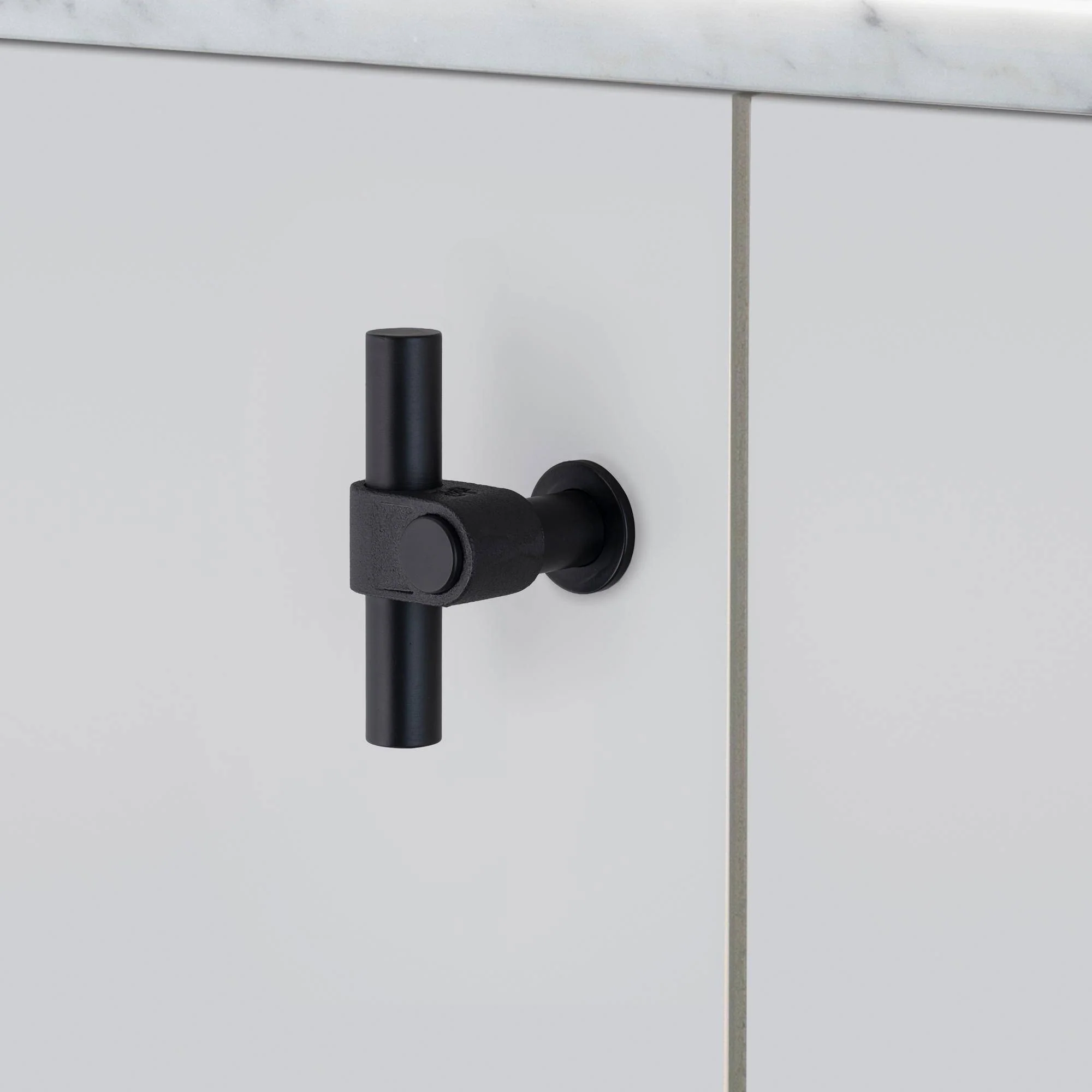 T-BAR / CAST T-Bar Cabinet Pull with Rough-Cast Knuckle