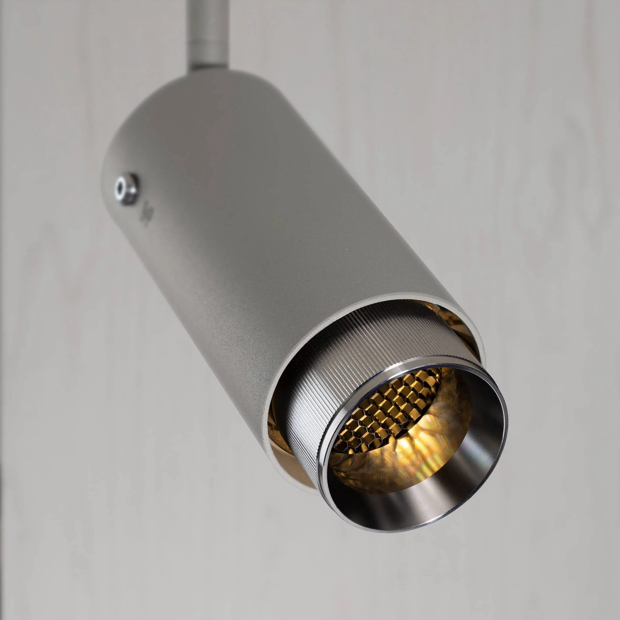 Linear-Knurl Track Spotlight EXHAUST LINEAR in Stone