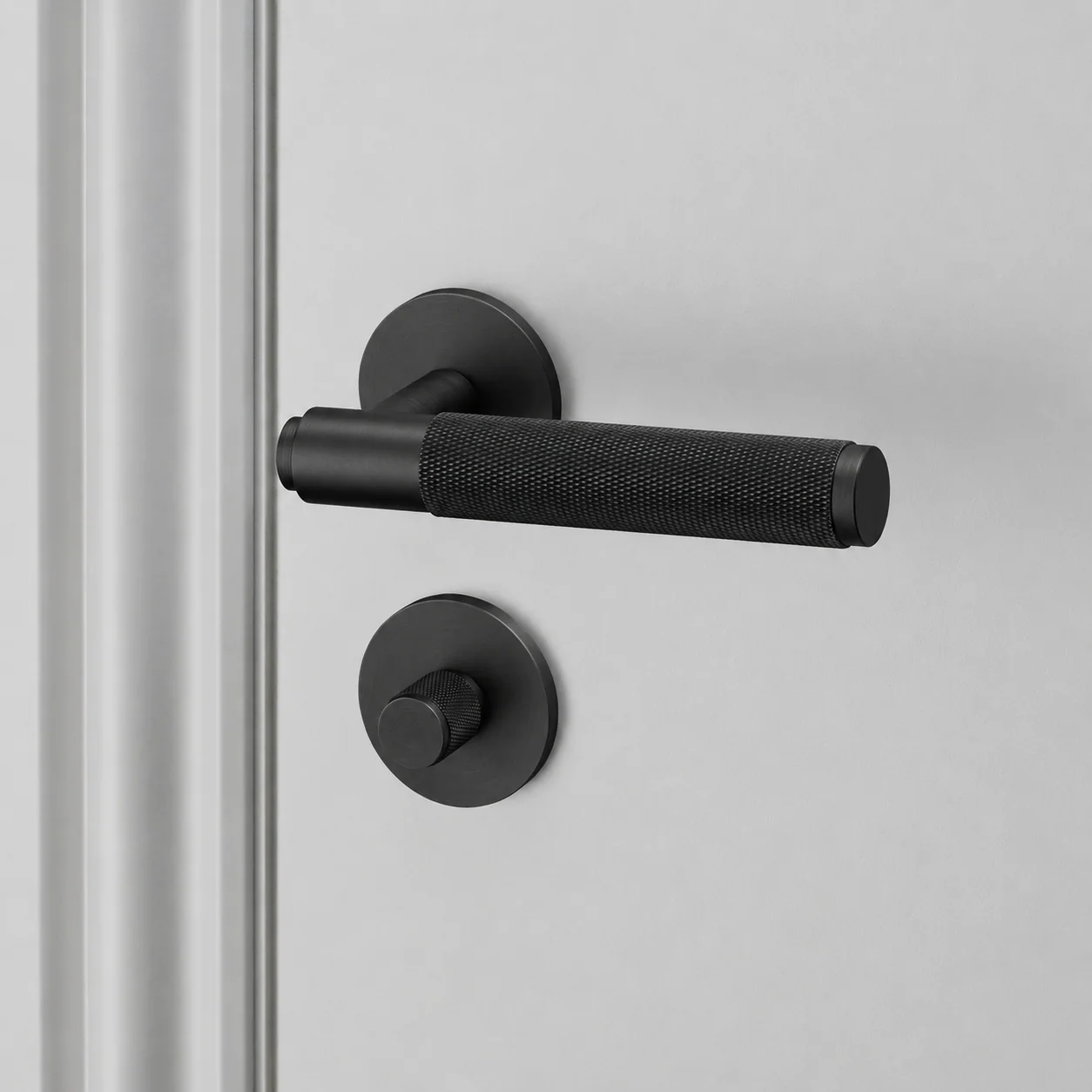 ENSEMBLE POIGNÉE DE PORTE / CROIX + SERRURE À BOUTON