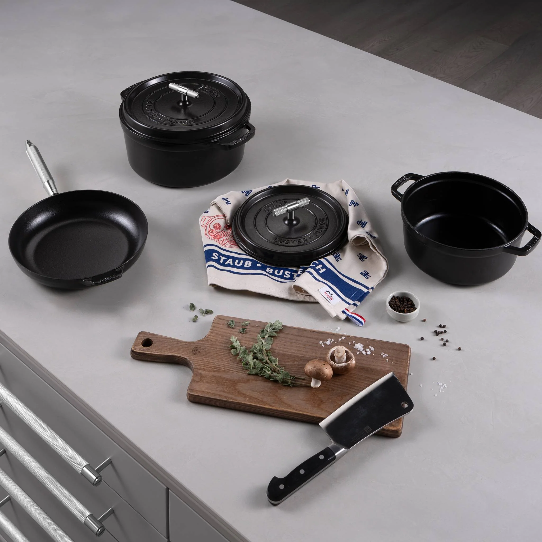 COCOTTE 24cm Cross Staub Black Cast Iron Cocotte